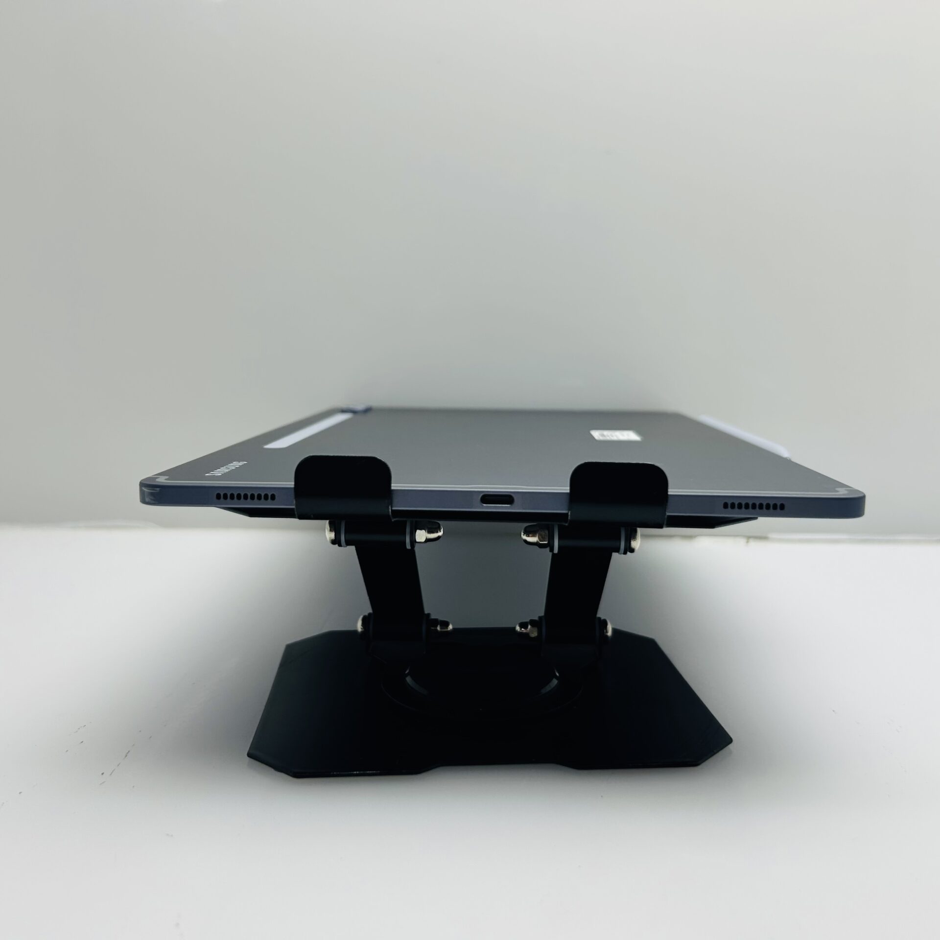 Samsung Galaxy Tab S10 Plus 256GB Moonstone Gray – (Grade B) - Image 9