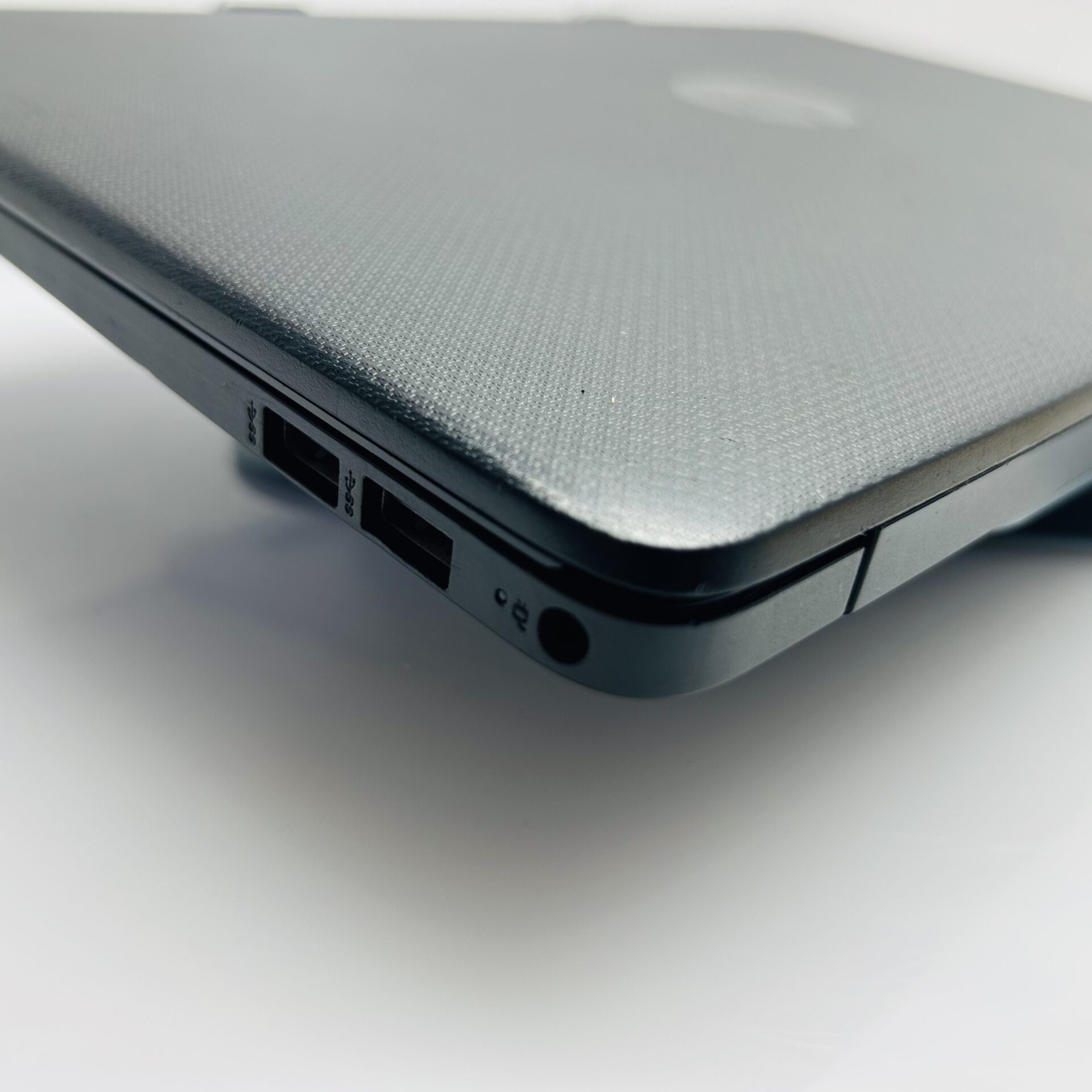 HP Pavillion 15-dw1016ni "Celeron N4020" 1.10GHz 8GB RAM 500GB SSD Black (Grade B) - Loose Hinge - Image 8