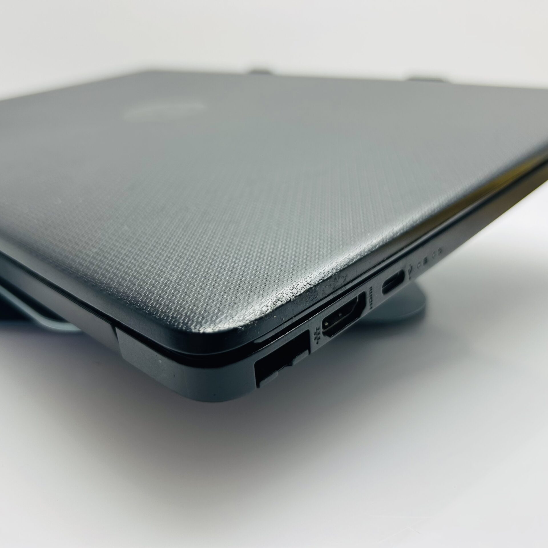 HP Pavillion 15-dw1016ni "Celeron N4020" 1.10GHz 8GB RAM 500GB SSD Black (Grade B) - Loose Hinge - Image 9