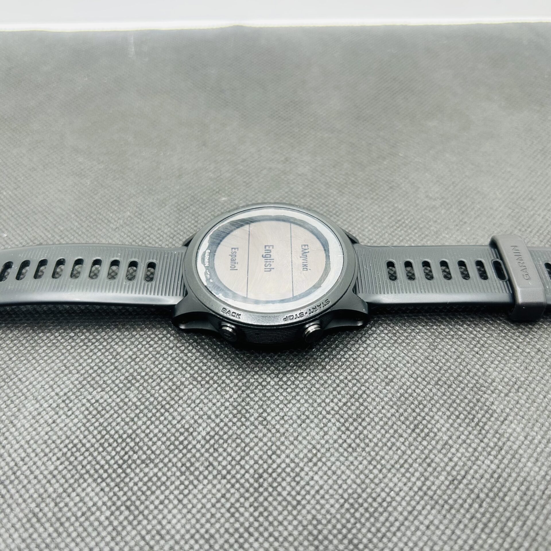 Garmin Forerunner 945 Black (Grade B) - Screen Damage - Image 5