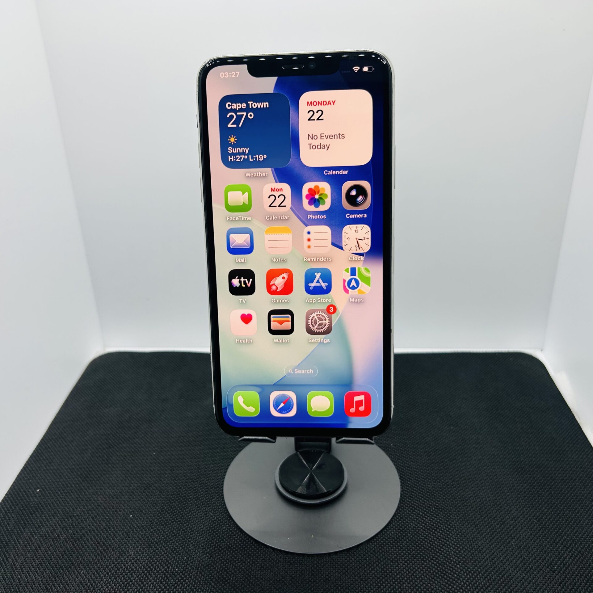 Apple iPhone 11 Pro Max 512GB Silver – (Grade B) - Image 3