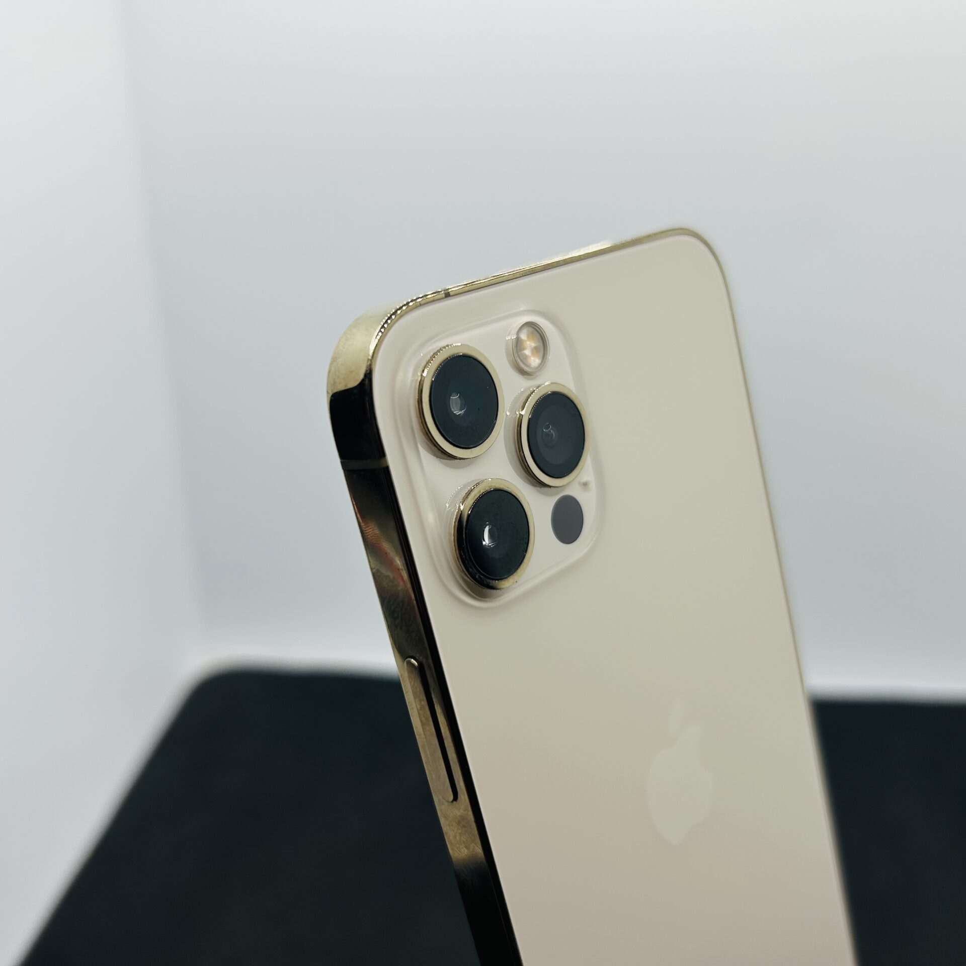 Apple iPhone 12 Pro 512GB - (Grade B) - Image 9