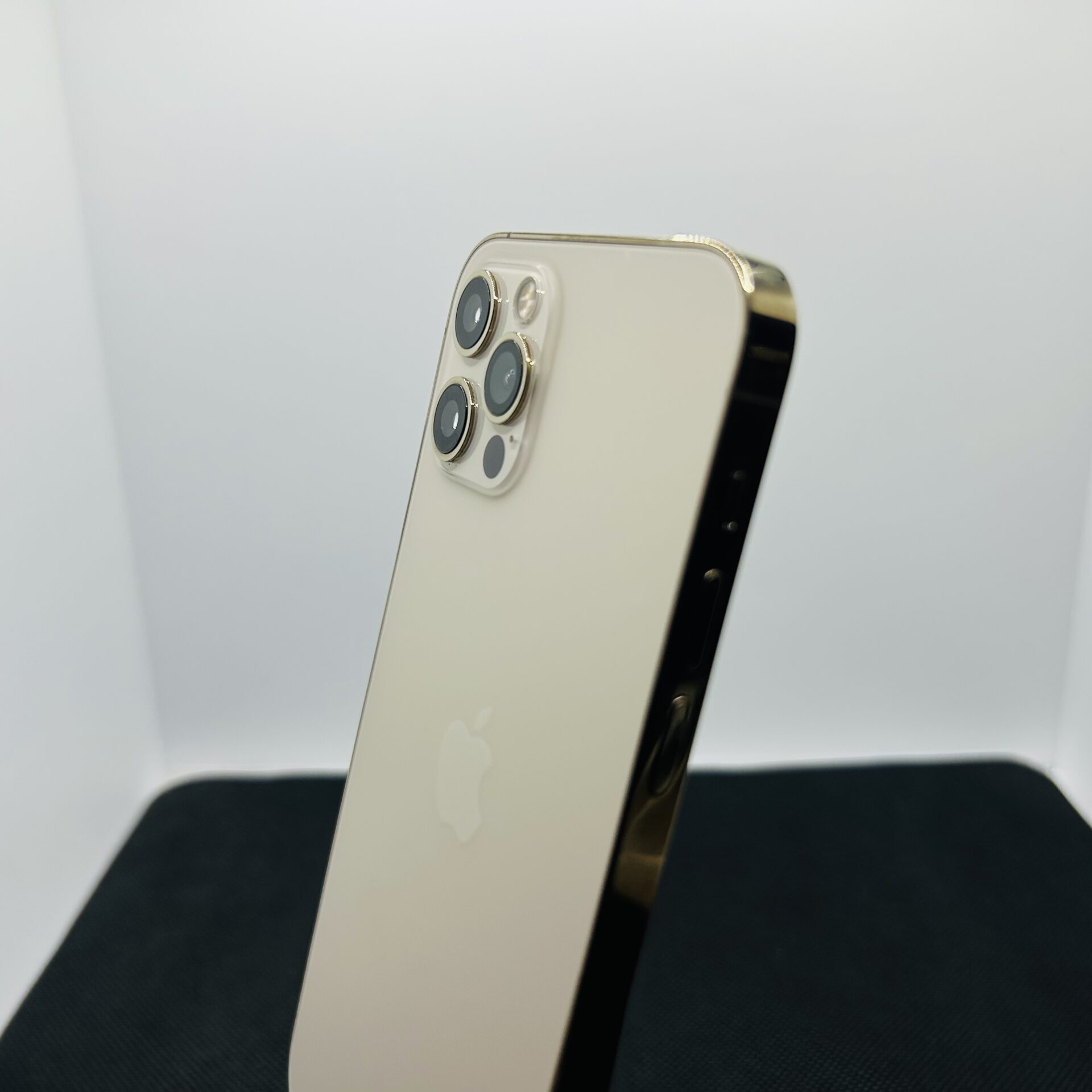 Apple iPhone 12 Pro 512GB - (Grade B) - Image 8