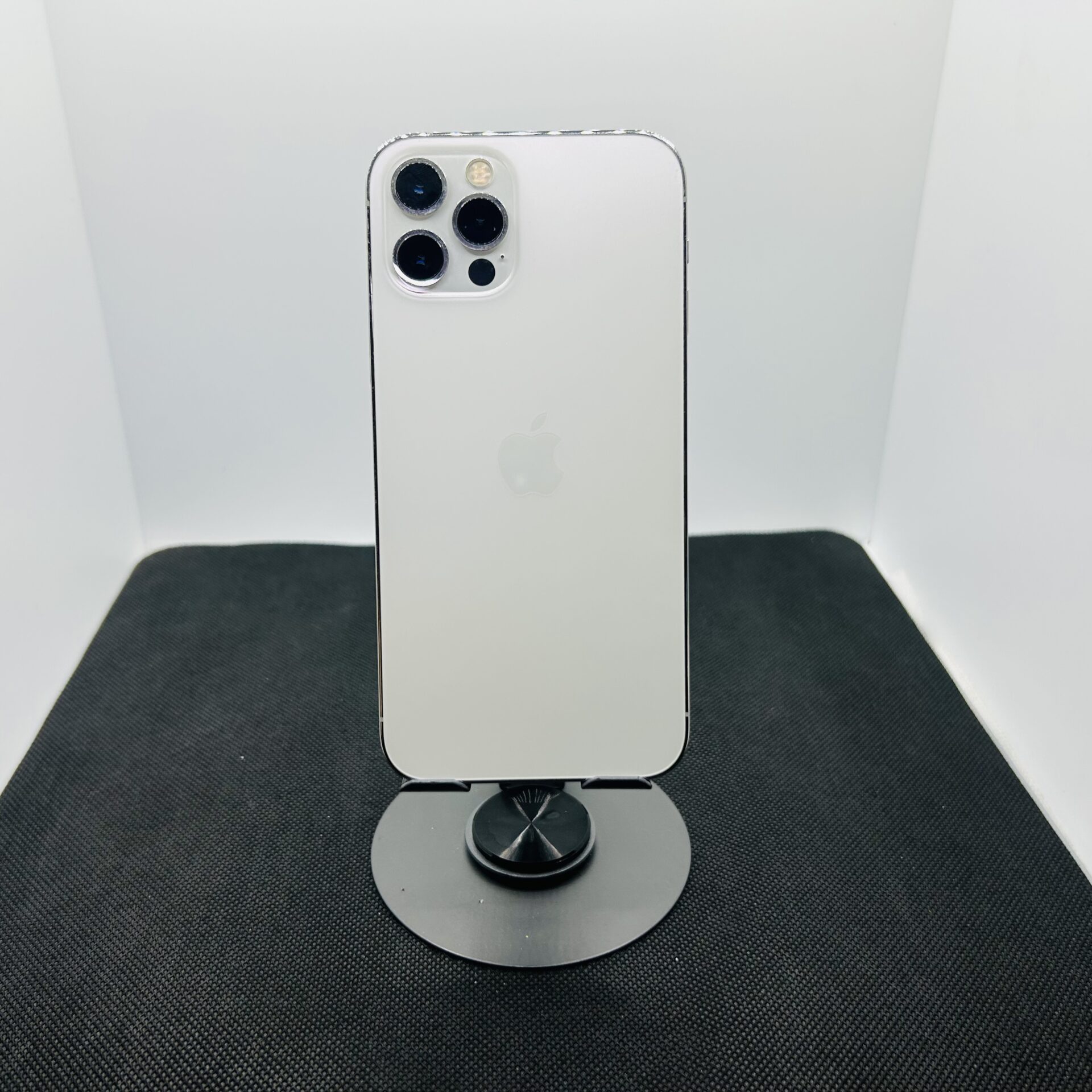 Apple iPhone 12 Pro 512GB Silver – (Grade B) - Image 6