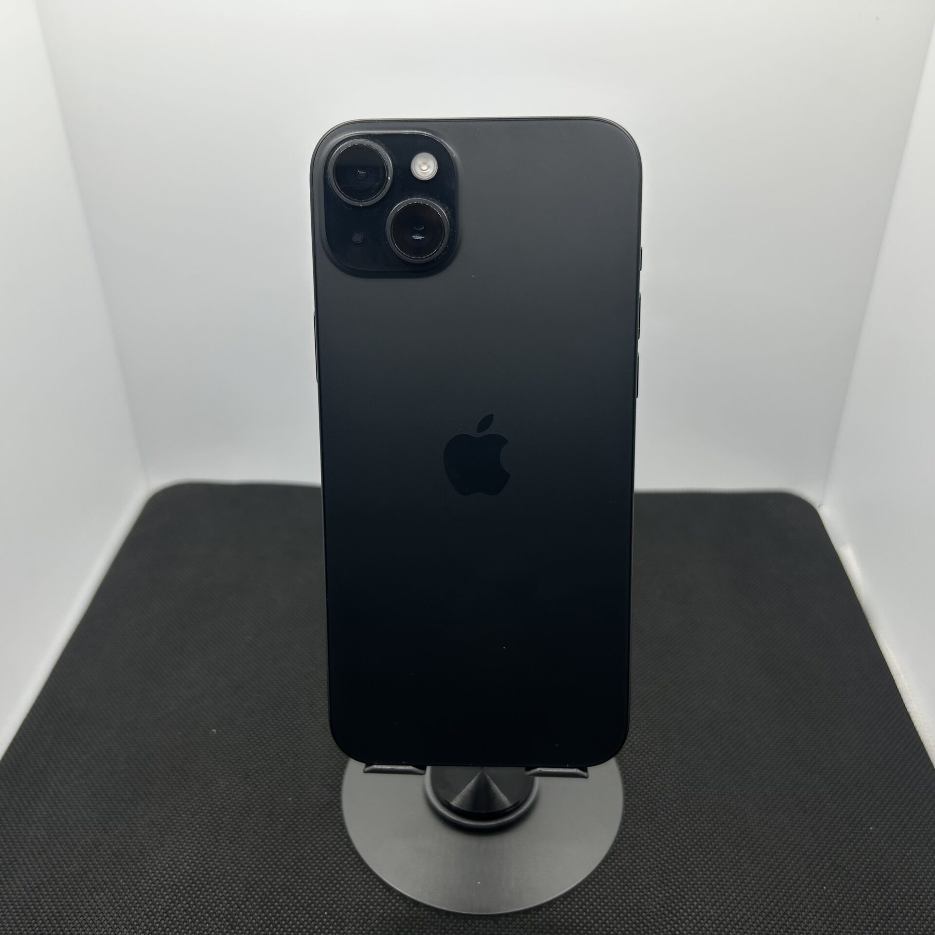Apple iPhone 15 Plus 128GB Black – (Grade B) - Image 6
