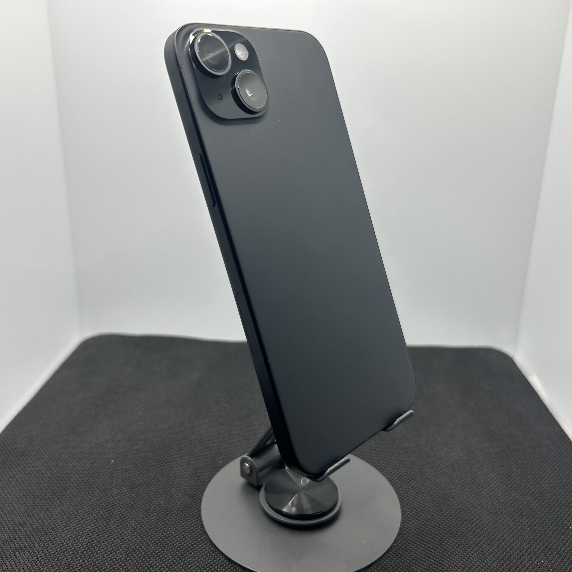 Apple iPhone 15 Plus 128GB Black – (Grade B) - Image 7
