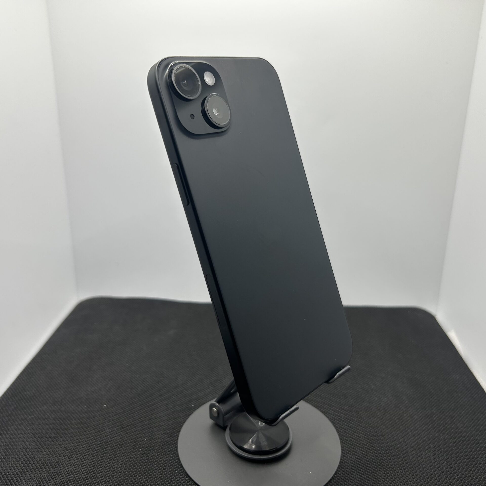 Apple iPhone 15 Plus 128GB Black – (Grade B) - Image 9