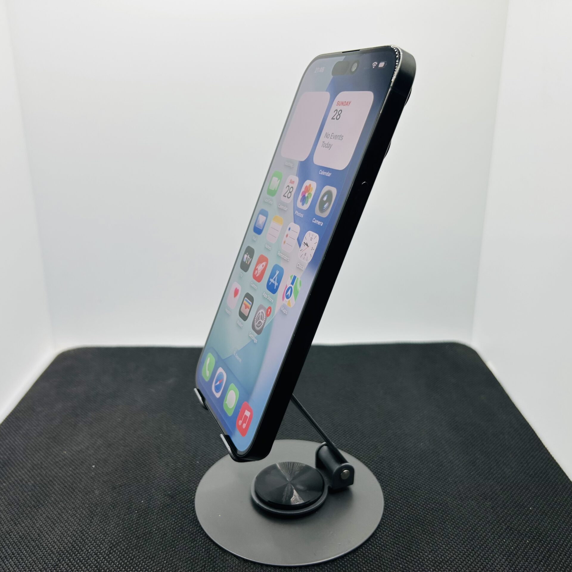 Apple iPhone 15 Pro Max 512GB Black Titanium – (Grade B) - Image 4