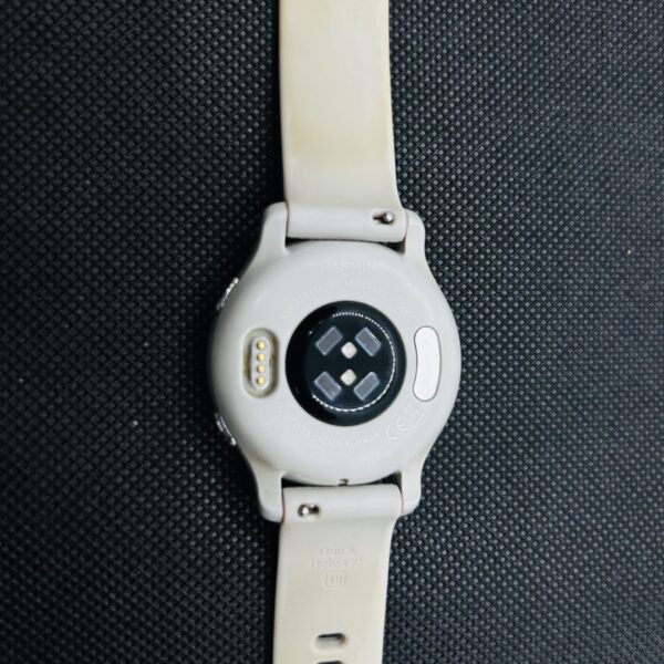 Garmin Venu 2s Gold (Condition: Good) – With White Straps - Image 6