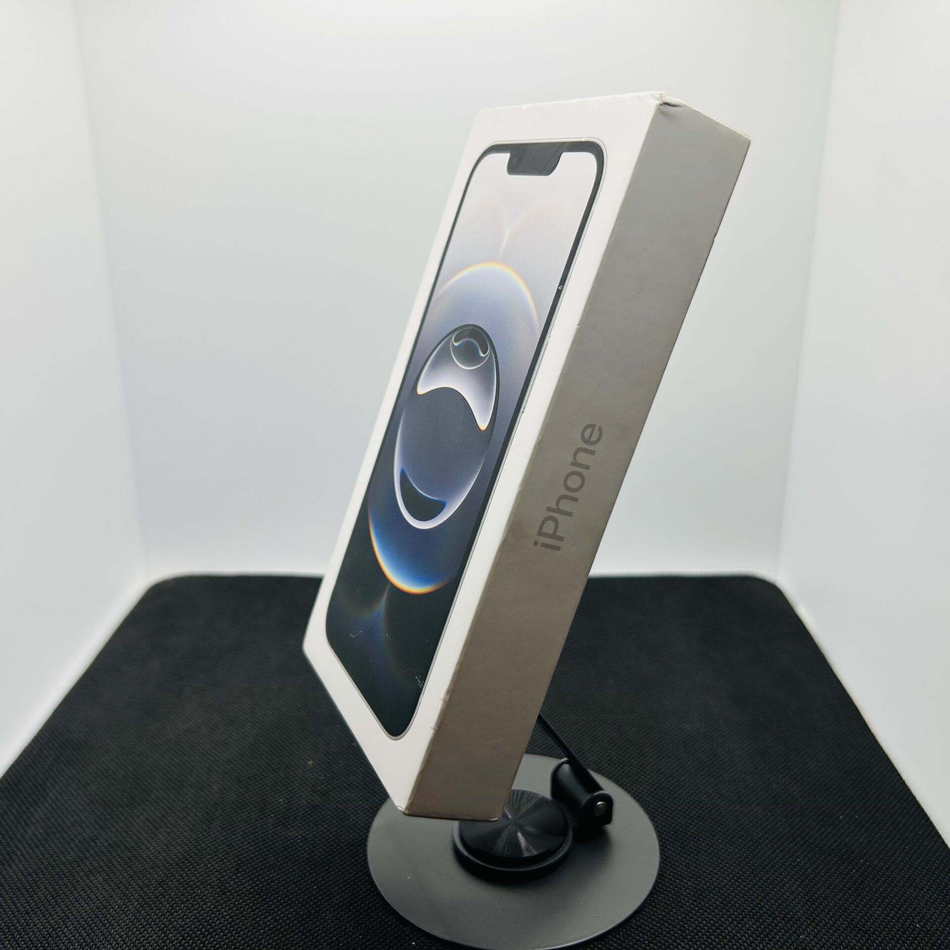 Apple iPhone 16e 128GB White – Sealed (Original Warranty + 3 Year Warranty) - Image 4