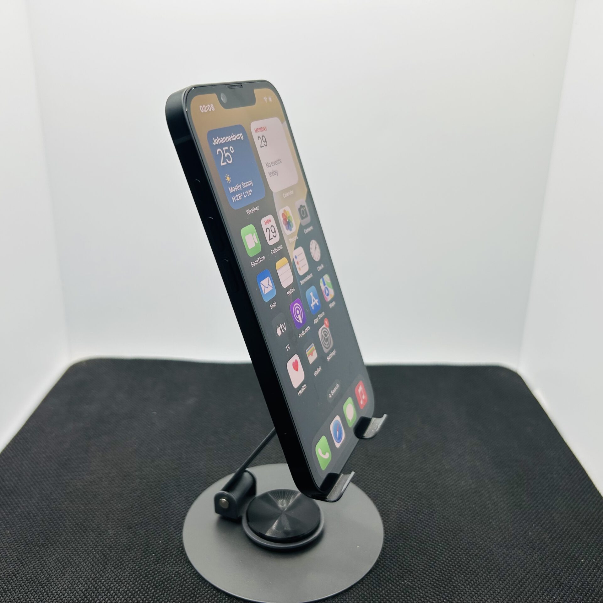 Apple iPhone 16e 128GB Black – (Grade A) - Image 2