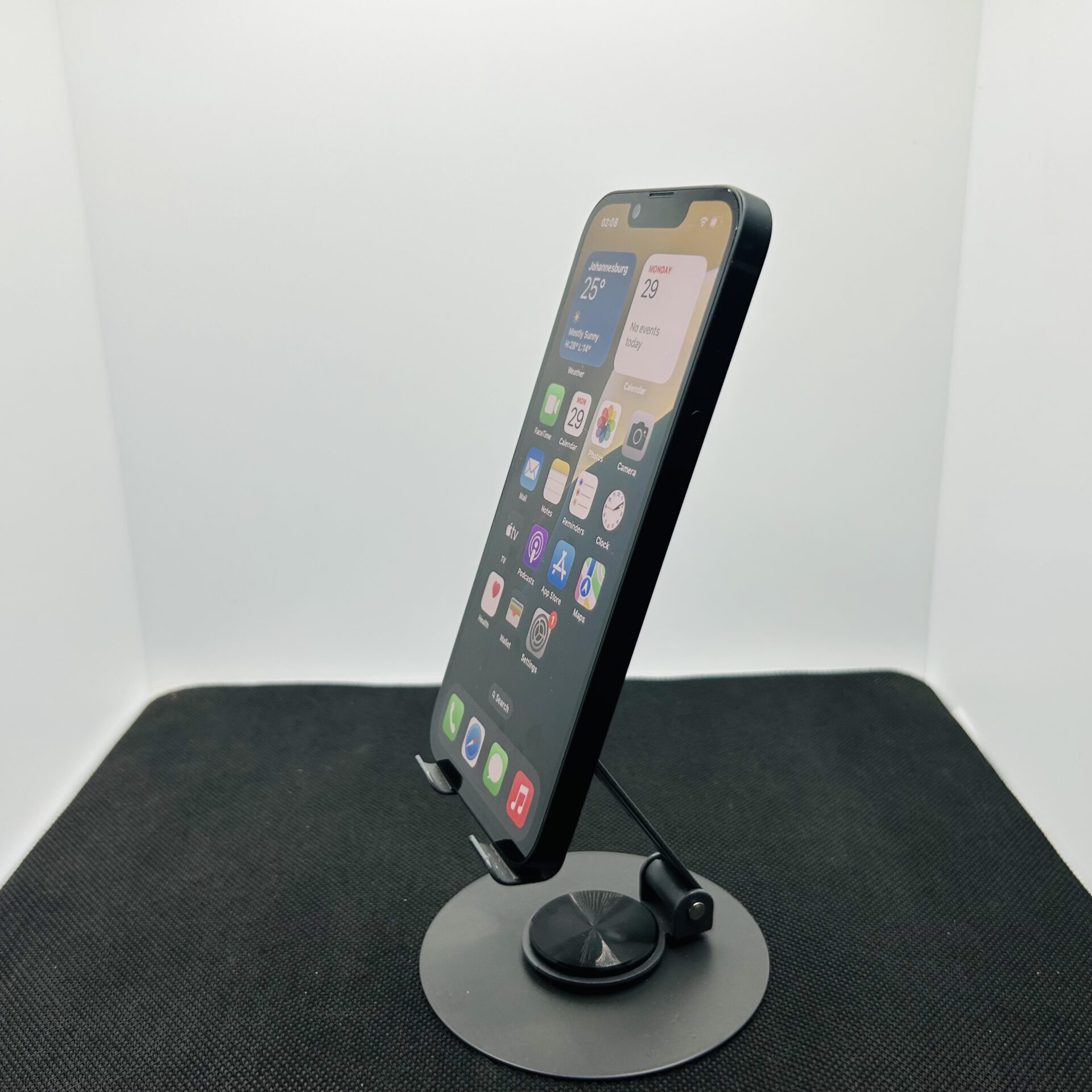 Apple iPhone 16e 128GB Black – (Grade A) - Image 4