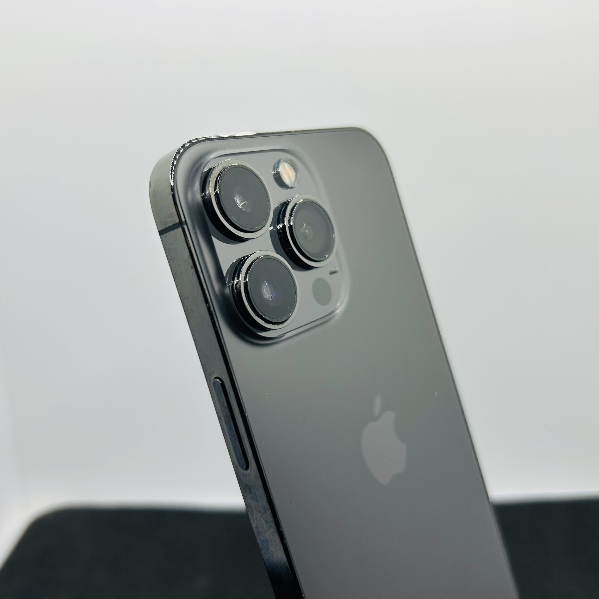 Apple iPhone 13 Pro 256GB Graphite – (Grade B) - Image 9