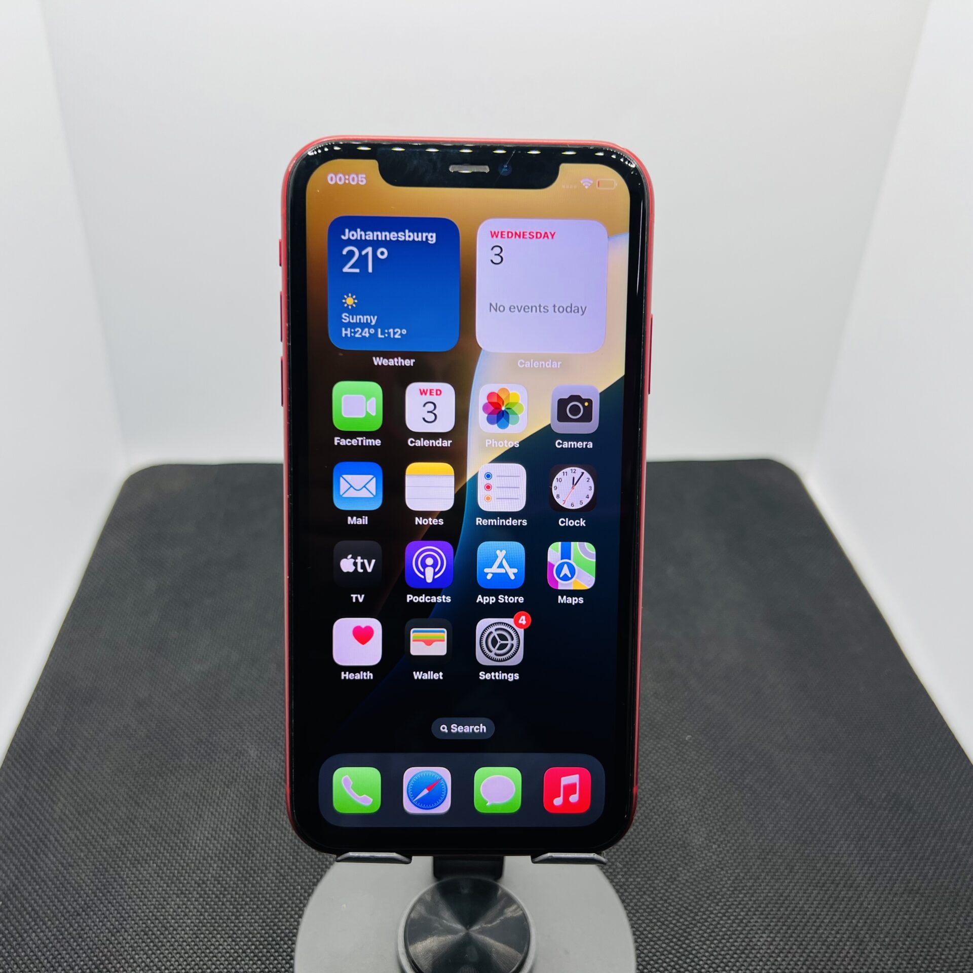 Apple iPhone 11 256GB Product Red (Grade B) - No Face ID And Minor Bright Spots - Image 2