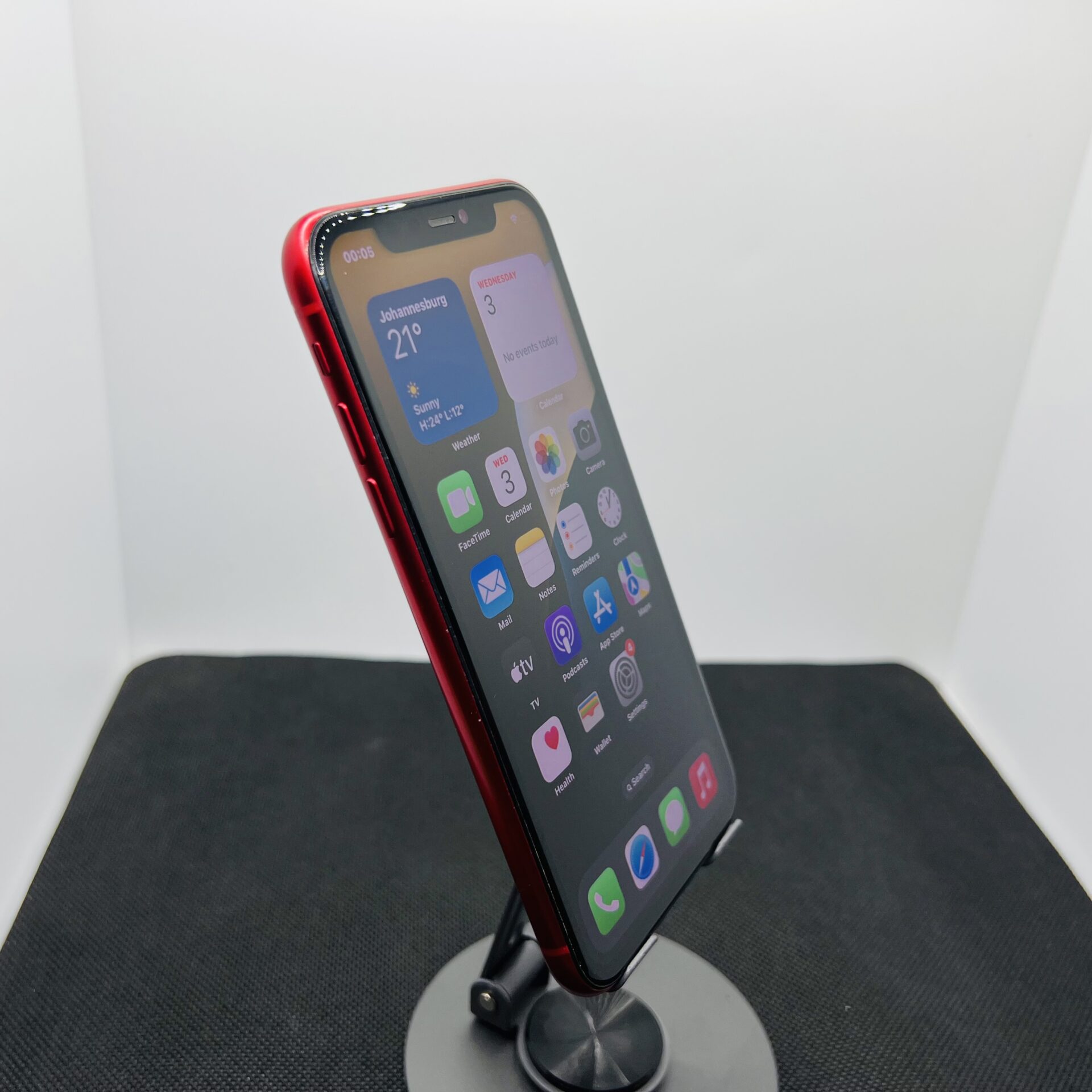 Apple iPhone 11 256GB Product Red (Grade B) - No Face ID And Minor Bright Spots - Image 3