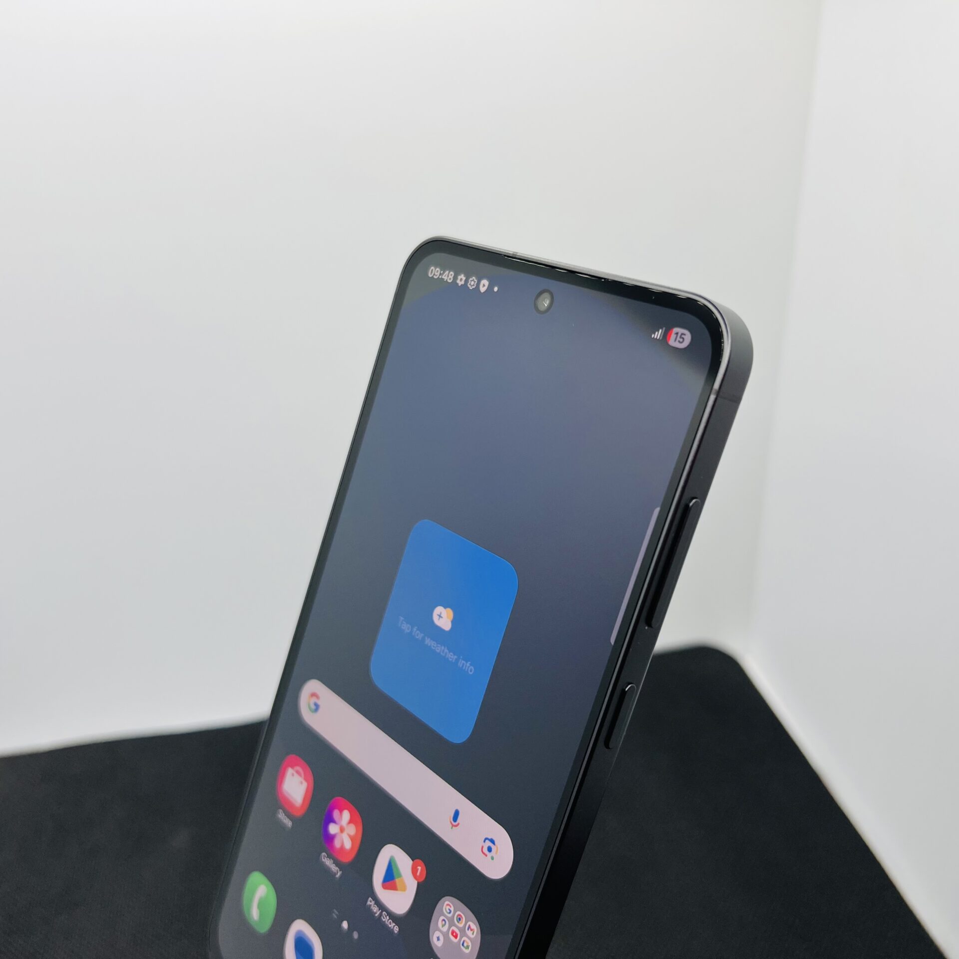 Samsung Galaxy S24 FE 256GB Graphite – (Grade B) - Image 4