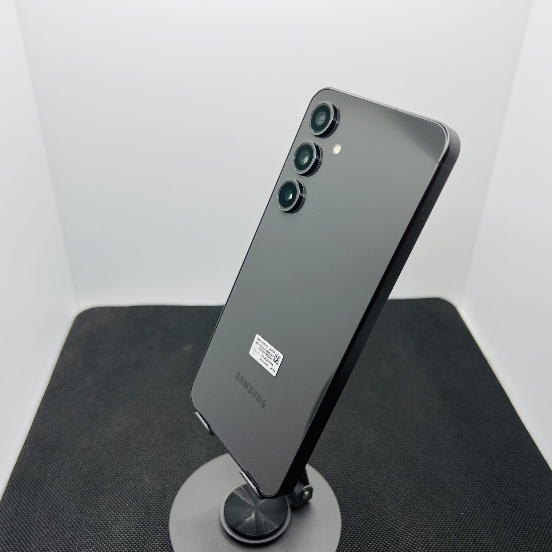 Samsung Galaxy S24 FE 256GB Graphite – (Grade B) - Image 6