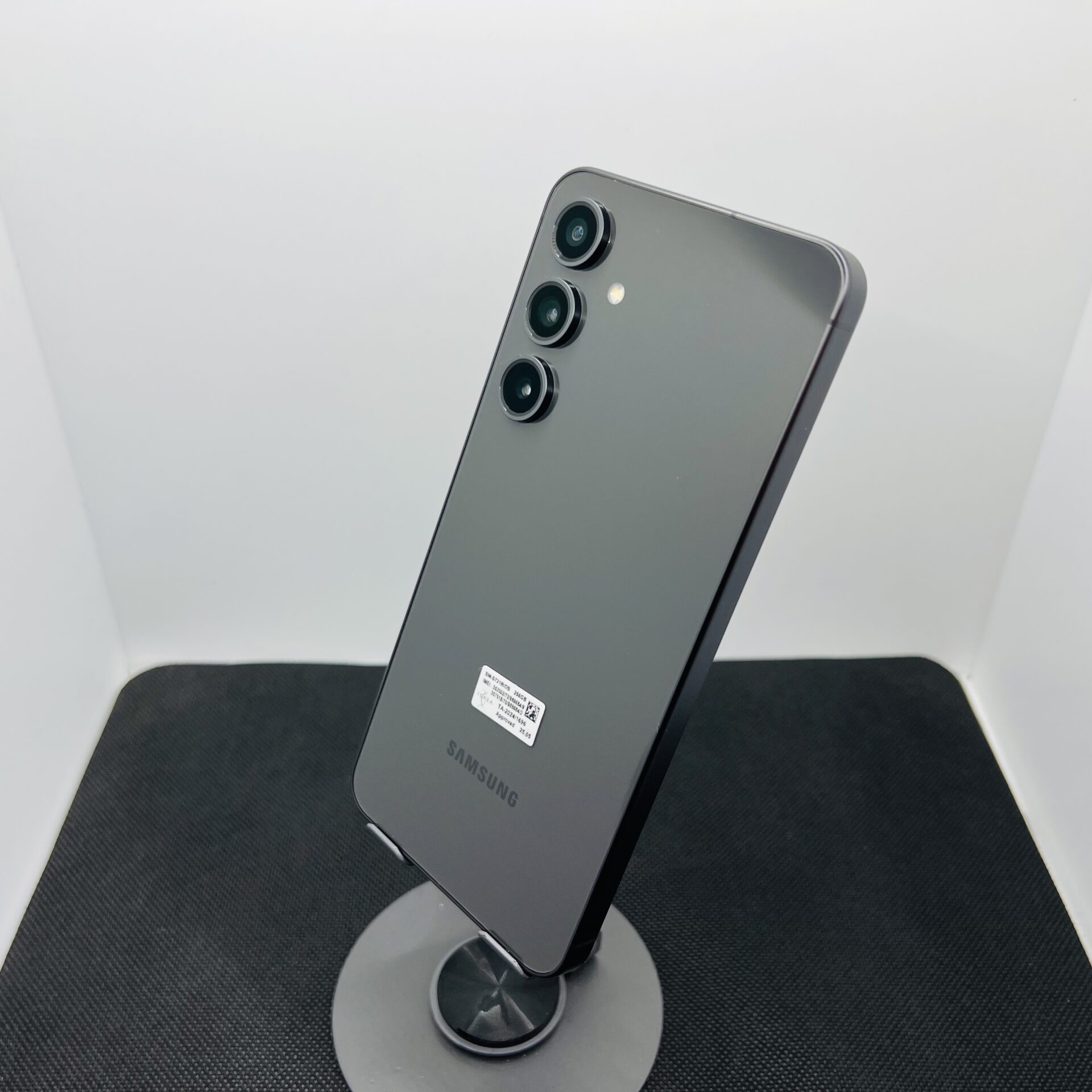 Samsung Galaxy S24 FE 256GB Graphite – (Grade B) - Image 9