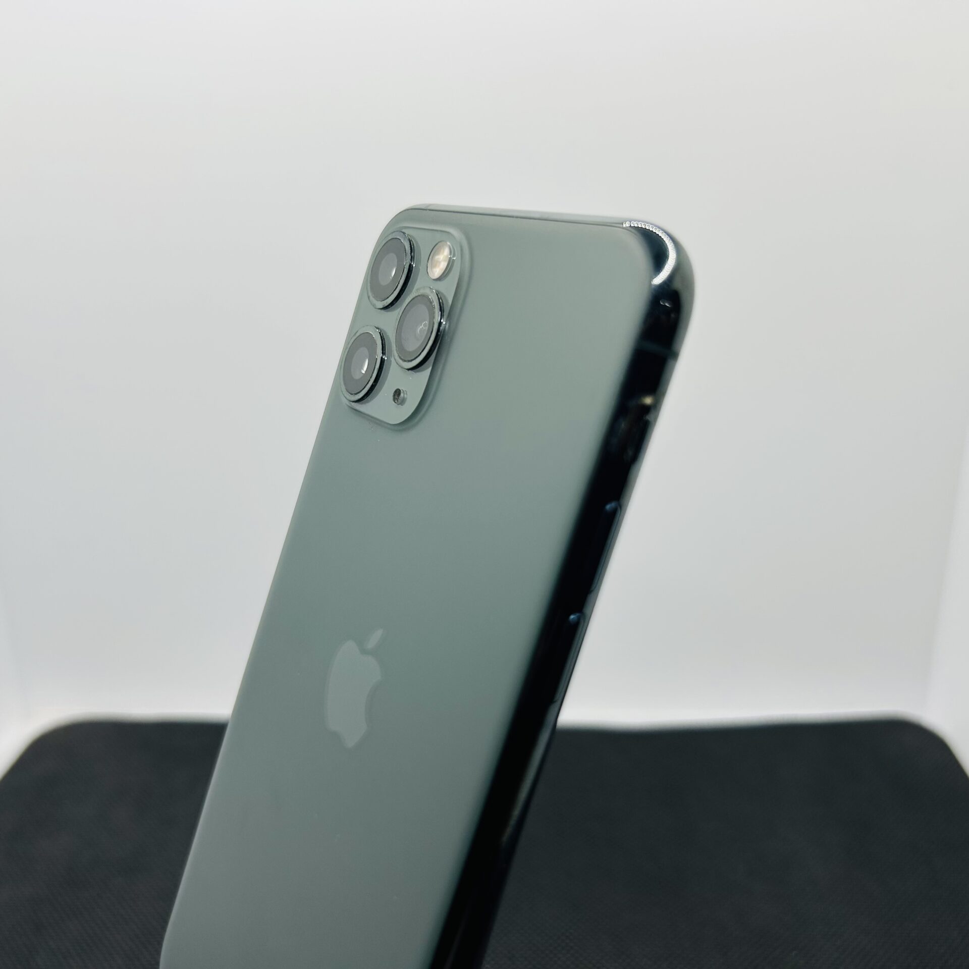 Apple iPhone 11 Pro 256GB Midnight Green – (Grade B) - Image 9