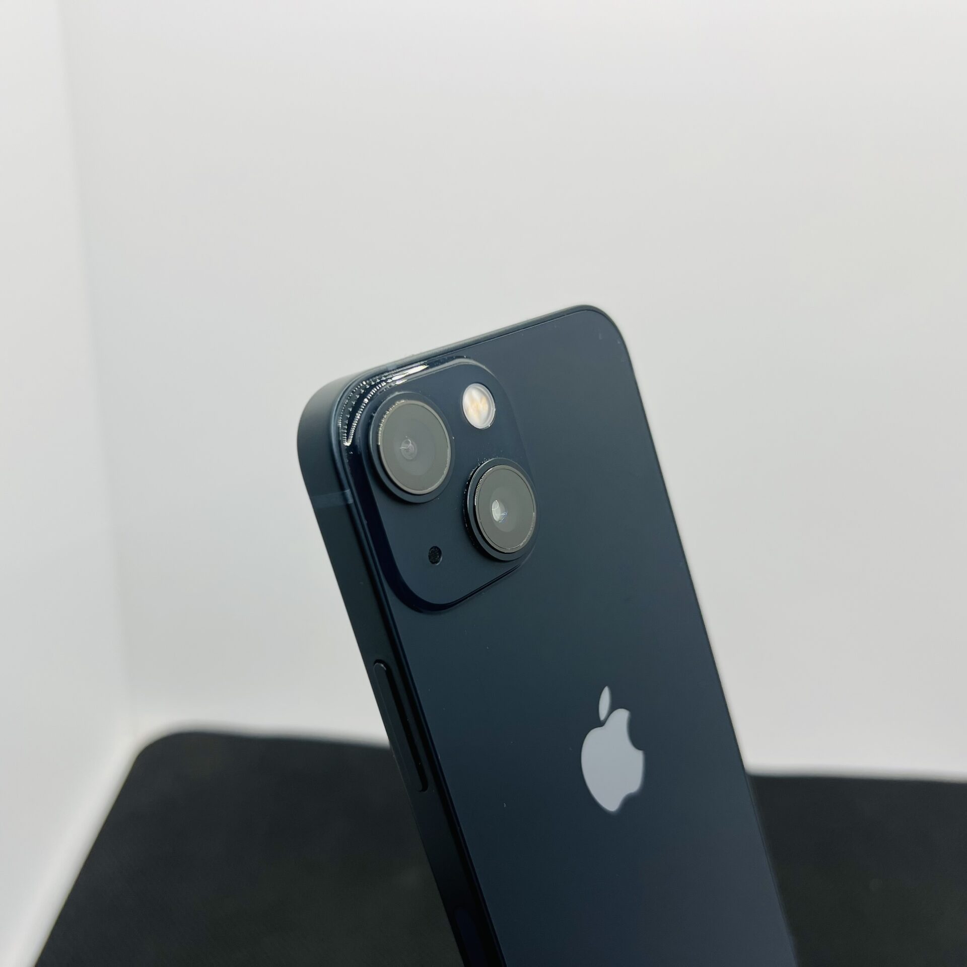 Apple iPhone 13 Mini 128GB Midnight – (Grade B) - Image 10