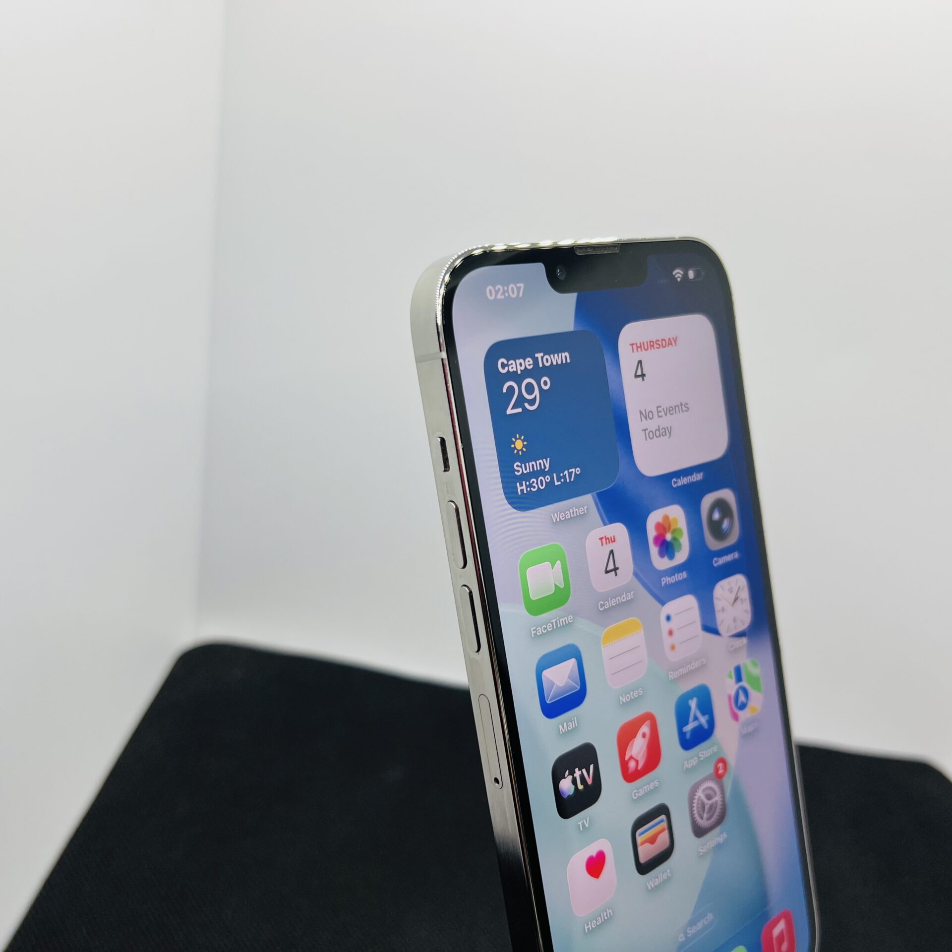 Apple iPhone 13 Pro Max 256GB Silver – (Grade B) - Image 4