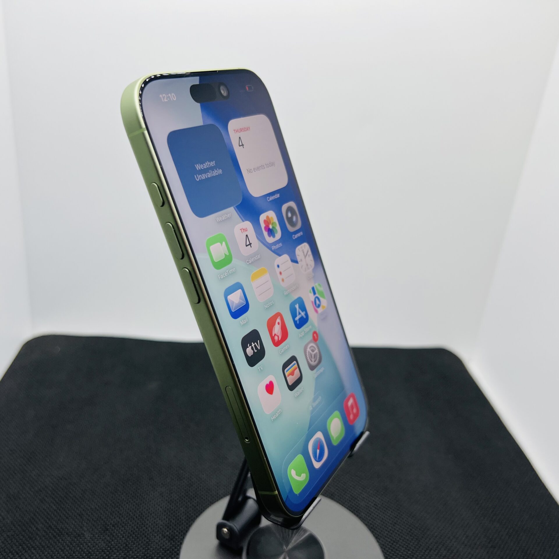 Apple iPhone 17 256GB Sage – (Grade B) - Image 3