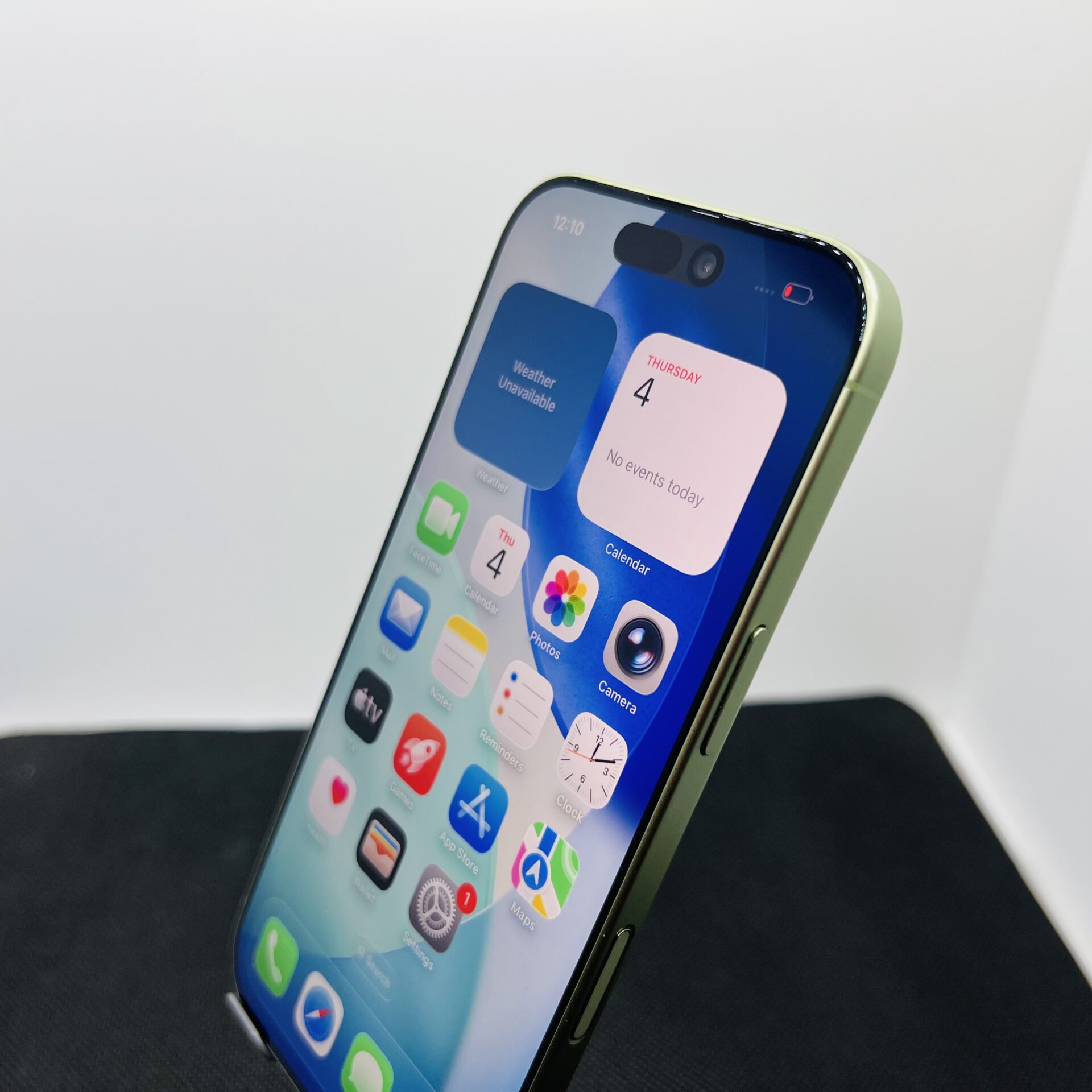 Apple iPhone 17 256GB Sage – (Grade B) - Image 6