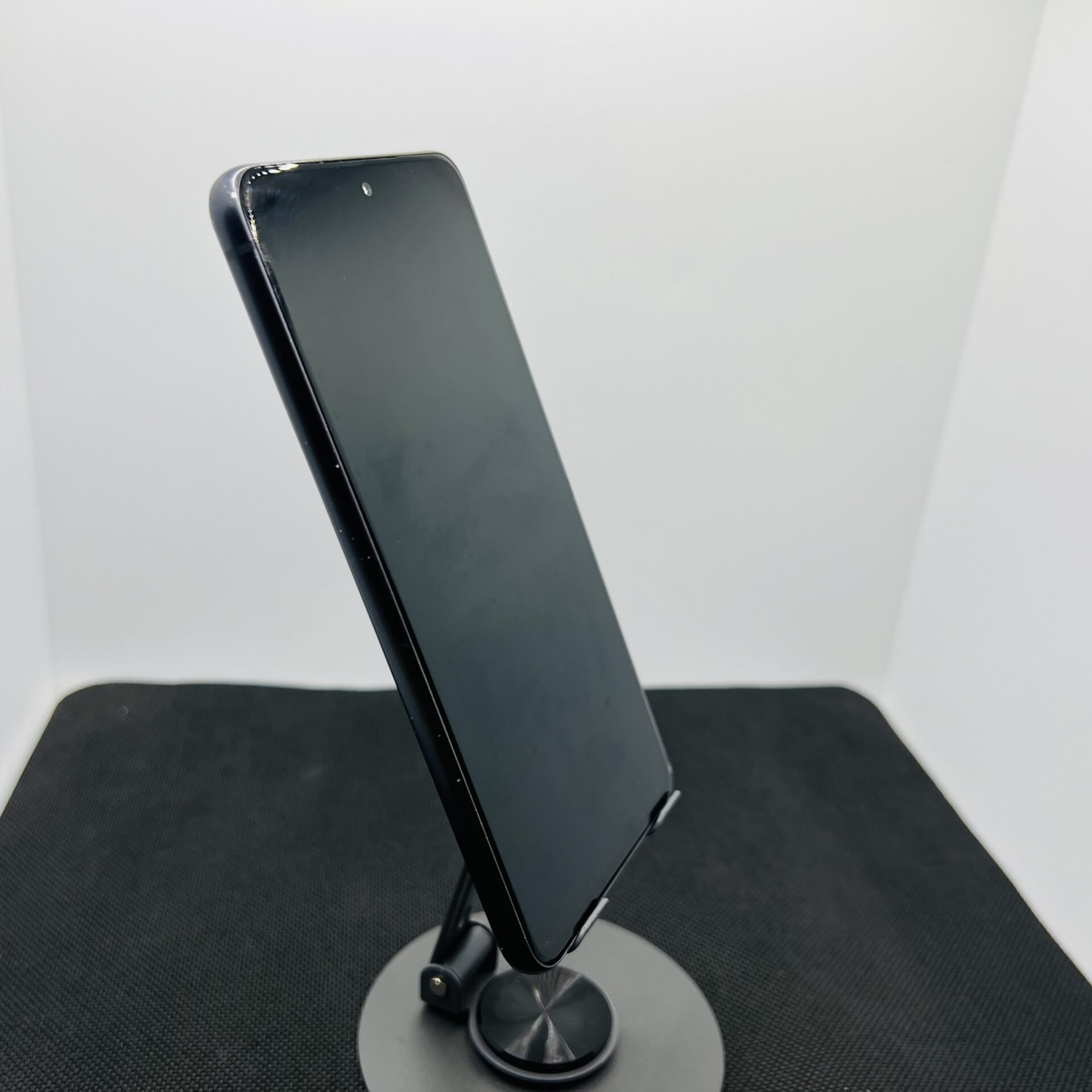 Samsung Galaxy S21 FE 128GB Graphite – (Grade B) - Image 6