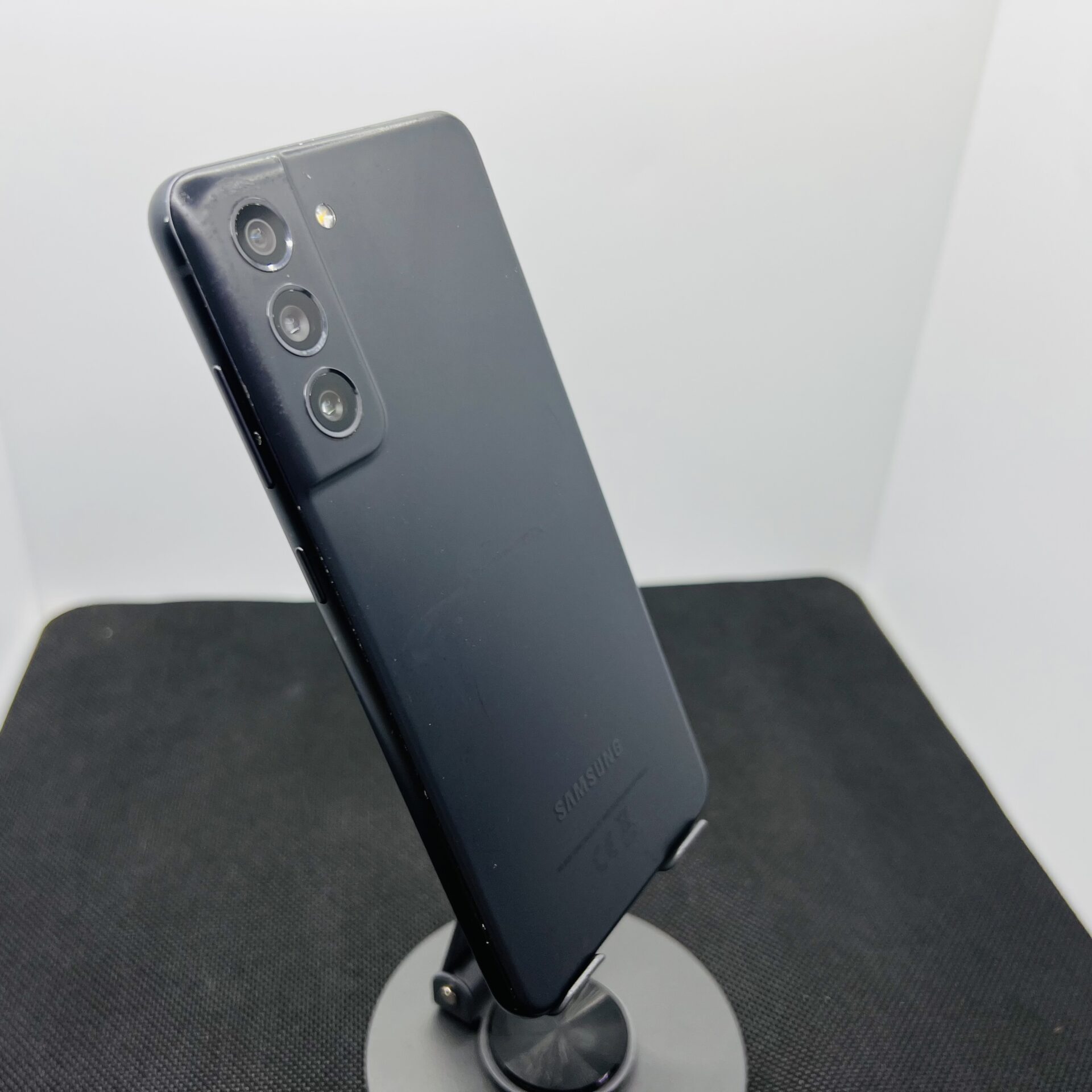 Samsung Galaxy S21 FE 128GB Graphite – (Grade B) - Image 9