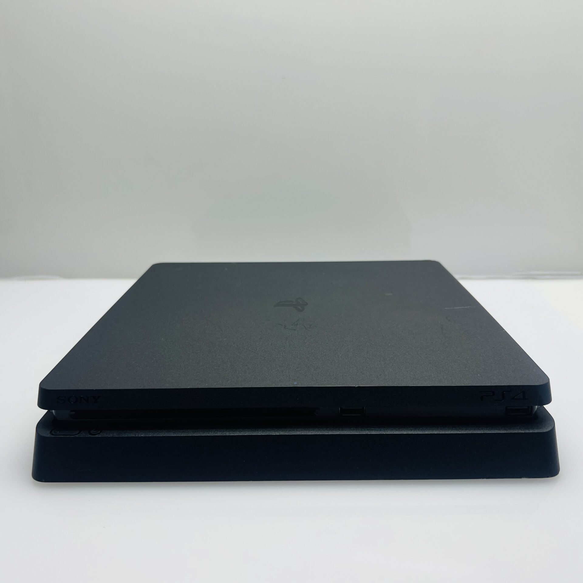 PlayStation 4 Slim Black 1TB + 1 Controller + HDMI Cable + Power Cable (Grade B) - Image 6