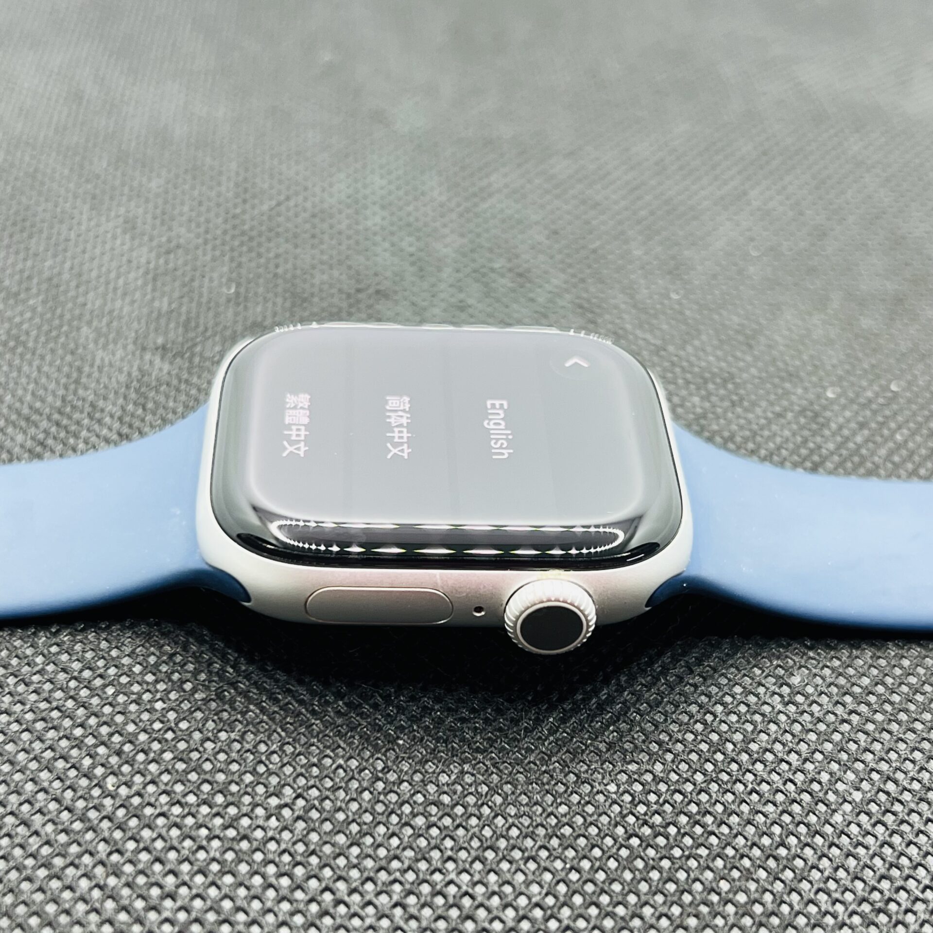 Apple Watch Series 10 42mm GPS Only Silver - (Grade B) - Image 4