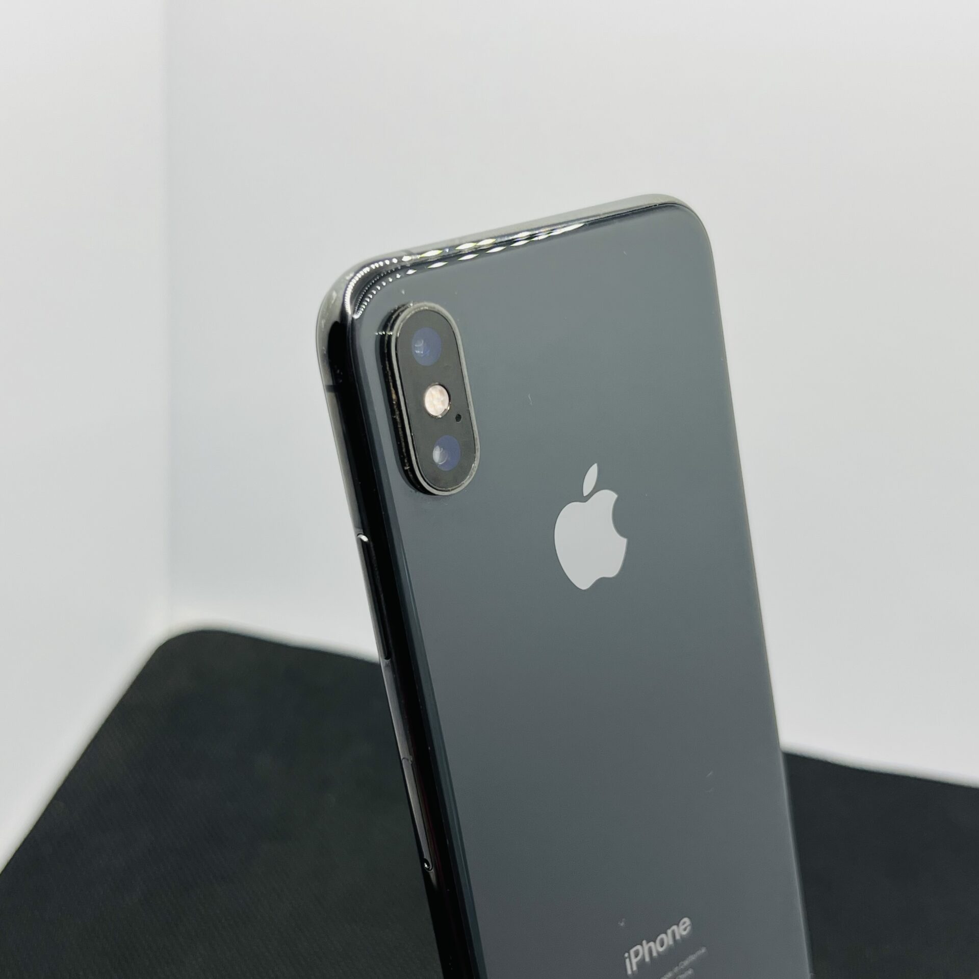Apple iPhone XS 256GB Space Gray – (Grade B) - Image 8
