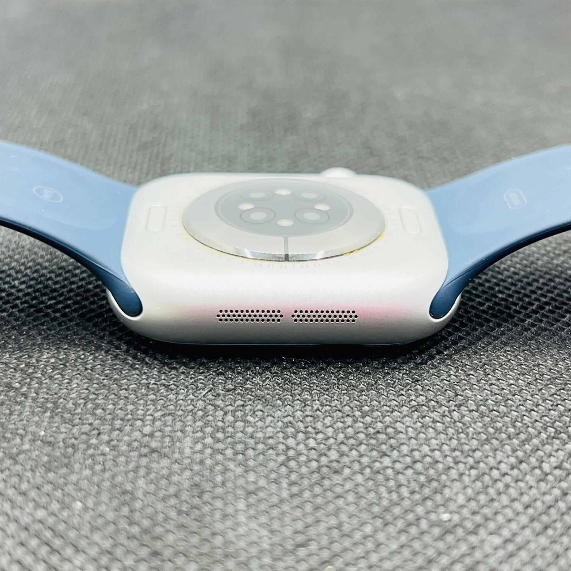 Apple Watch Series 10 42mm GPS Only Silver – (Grade B) - Image 7