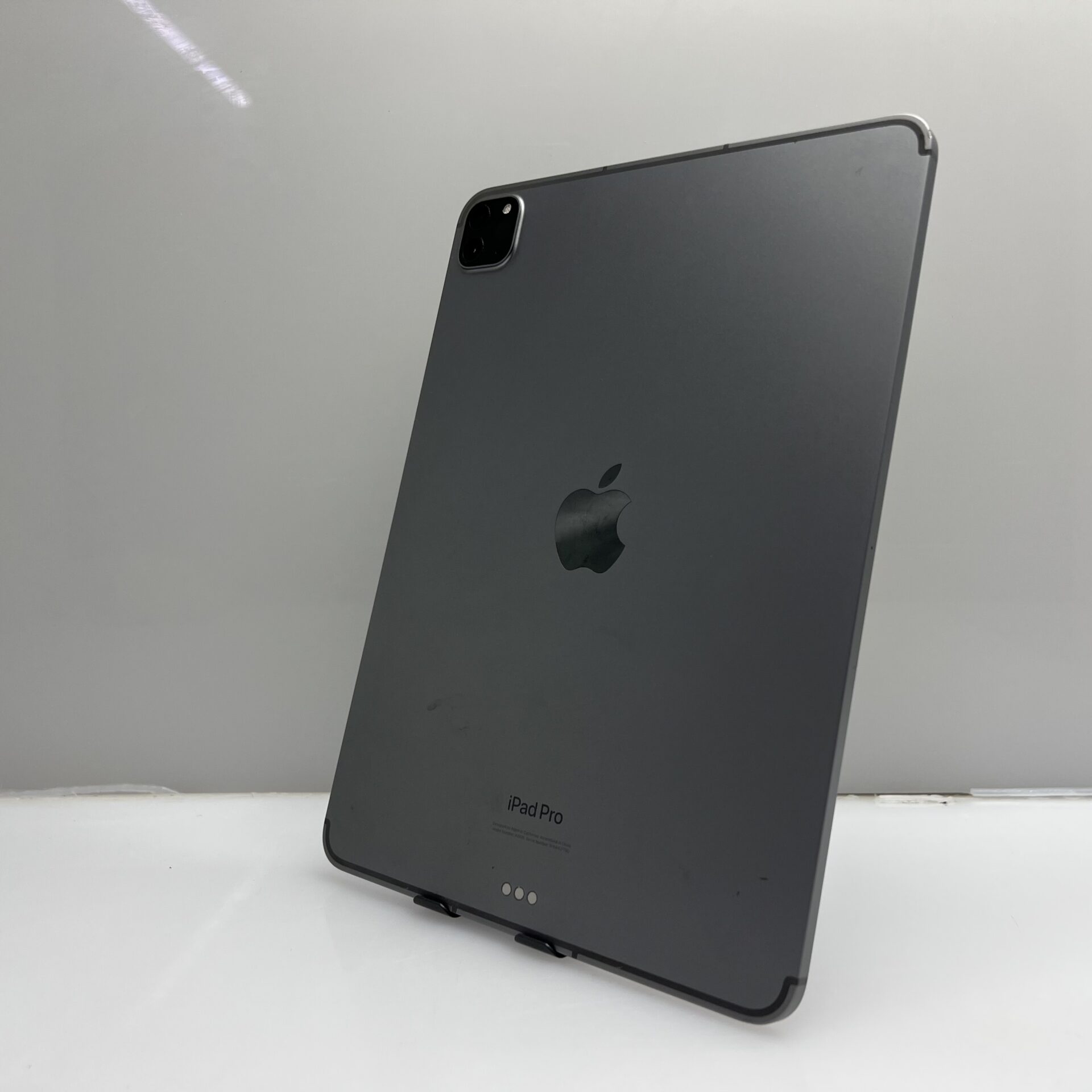 Apple iPad Pro 11-inch 128GB Grey (Grade B) - Image 10