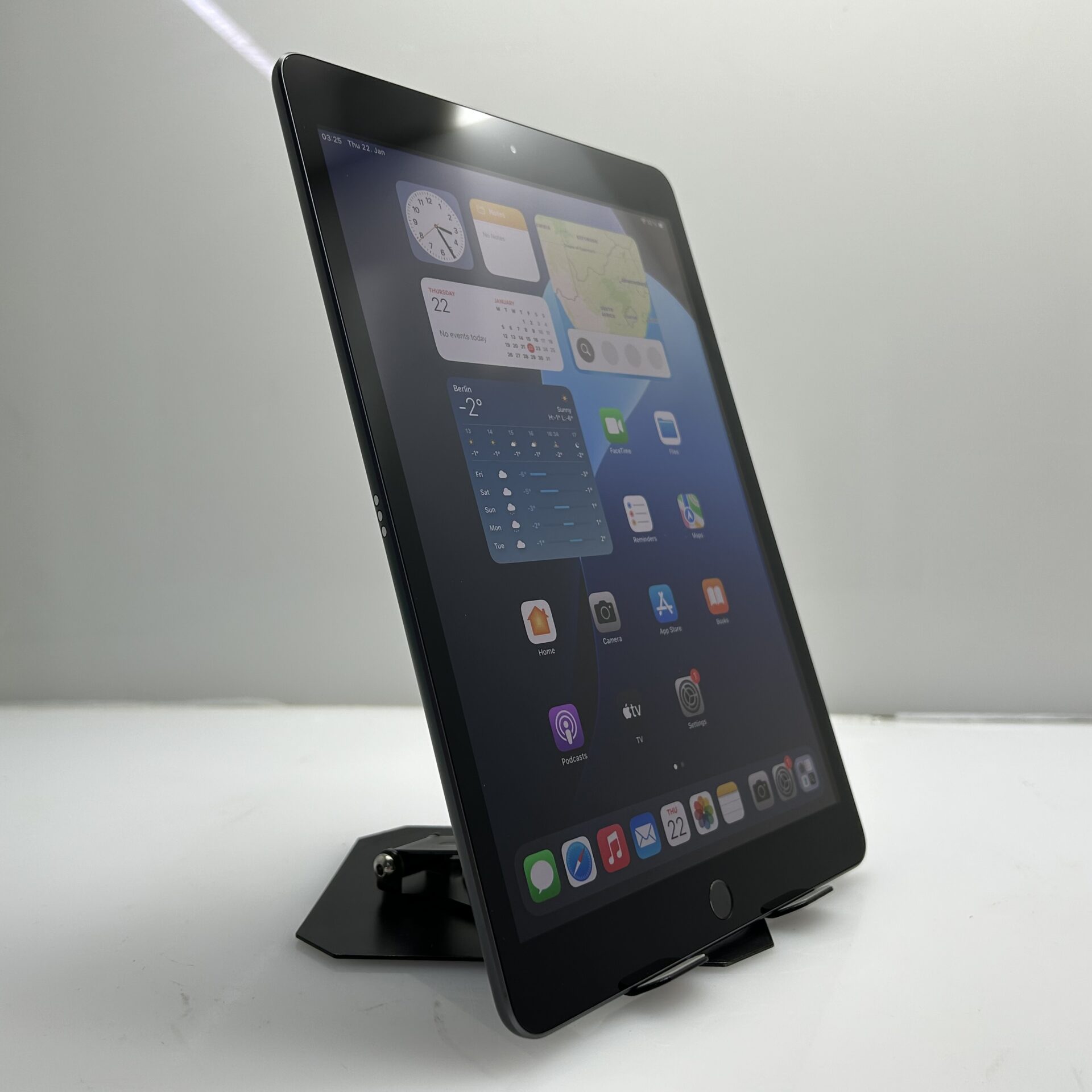 Apple iPad 10.2″ 8th Gen 32GB (Wifi Only) Space Grey – (Grade B) - Image 2