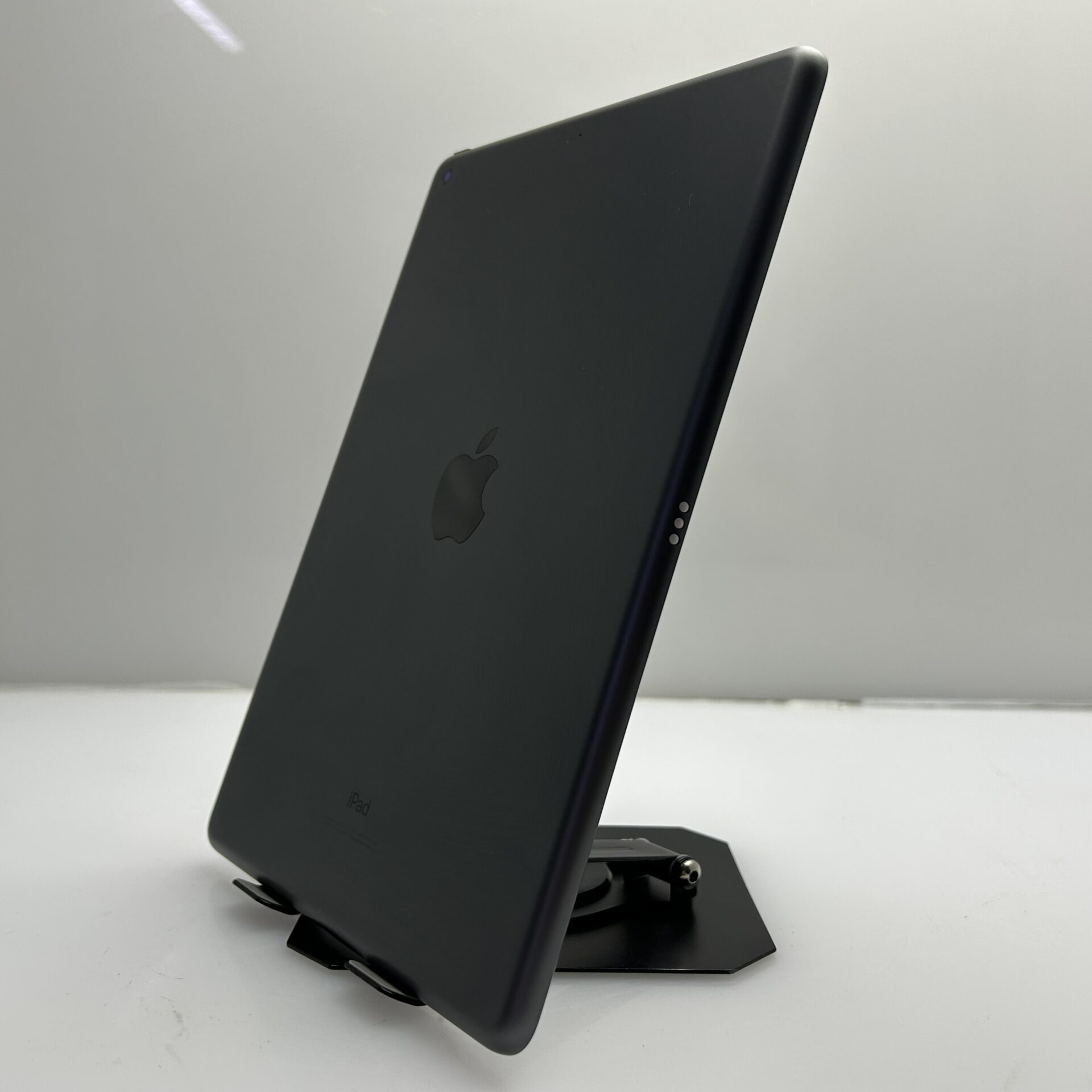 Apple iPad 10.2″ 8th Gen 32GB (Wifi Only) Space Grey – (Grade B) - Image 9