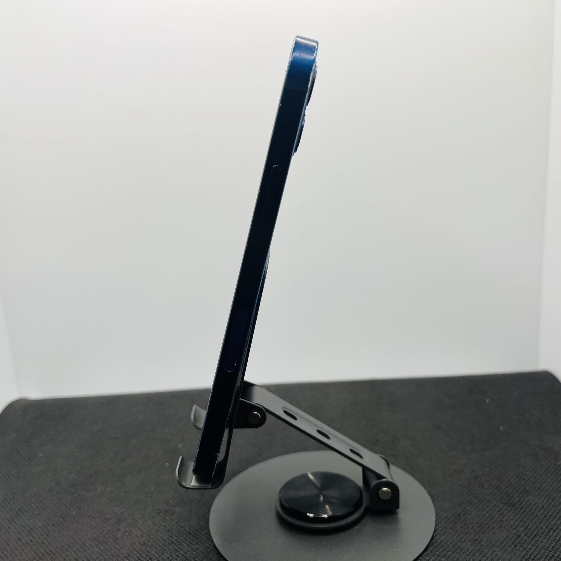 Apple iPhone 12 64GB Blue (Grade B) - Image 6