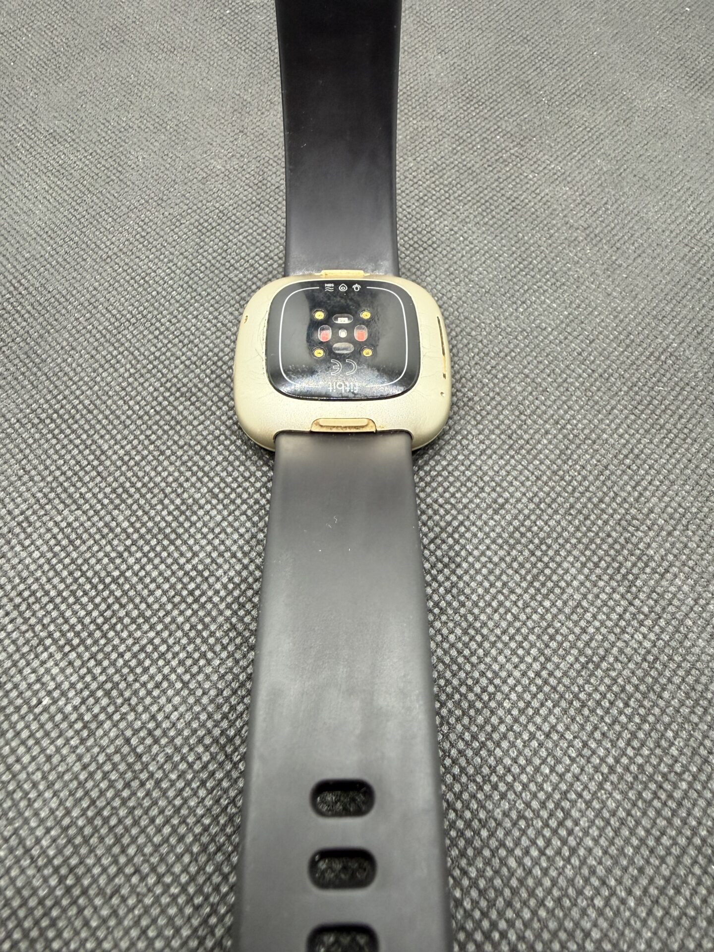 fitbit versa 3 Soft Gold Midnight Blue - (Grade B) No Charger - Image 6