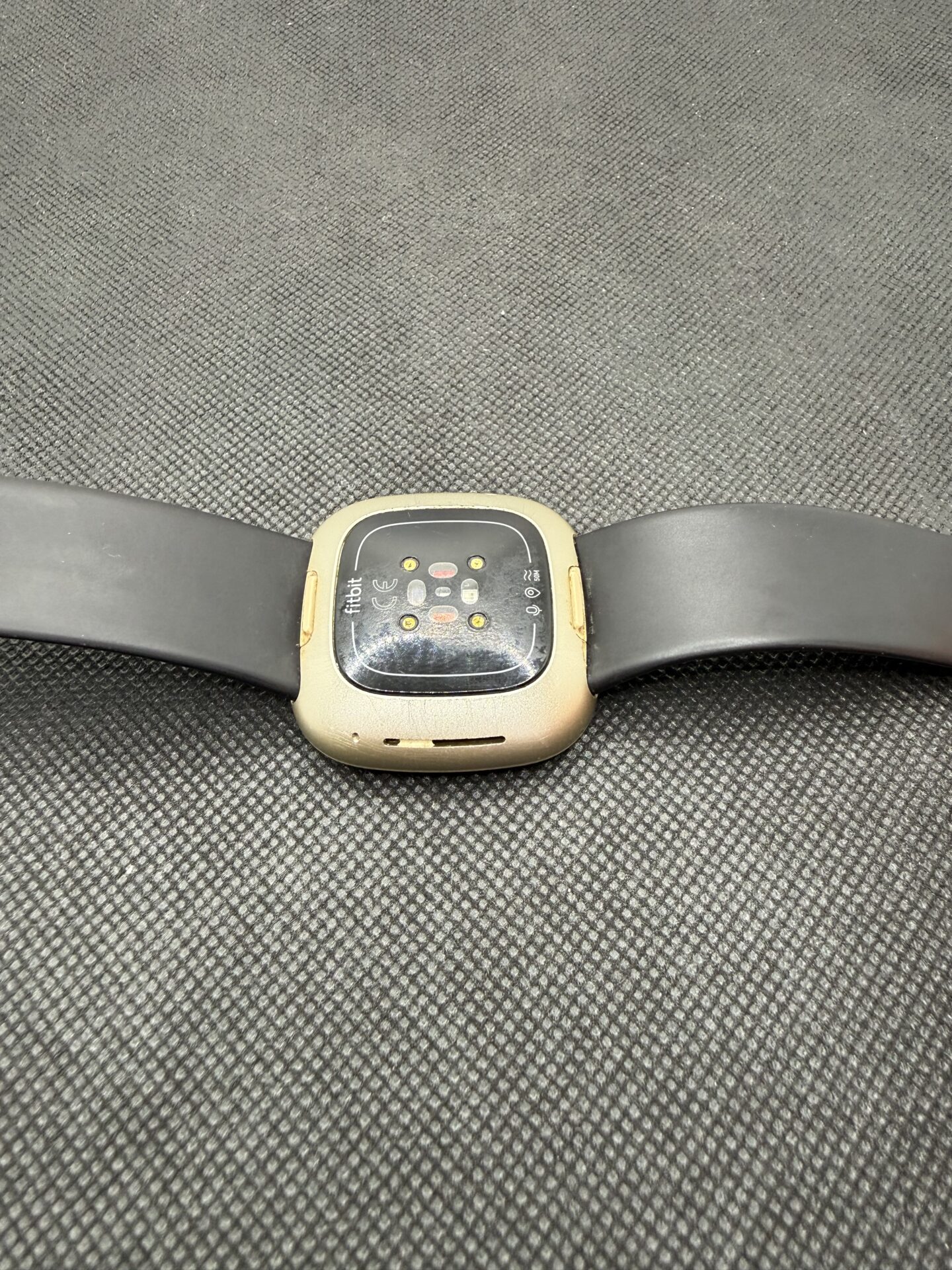 fitbit versa 3 Soft Gold Midnight Blue - (Grade B) No Charger - Image 7