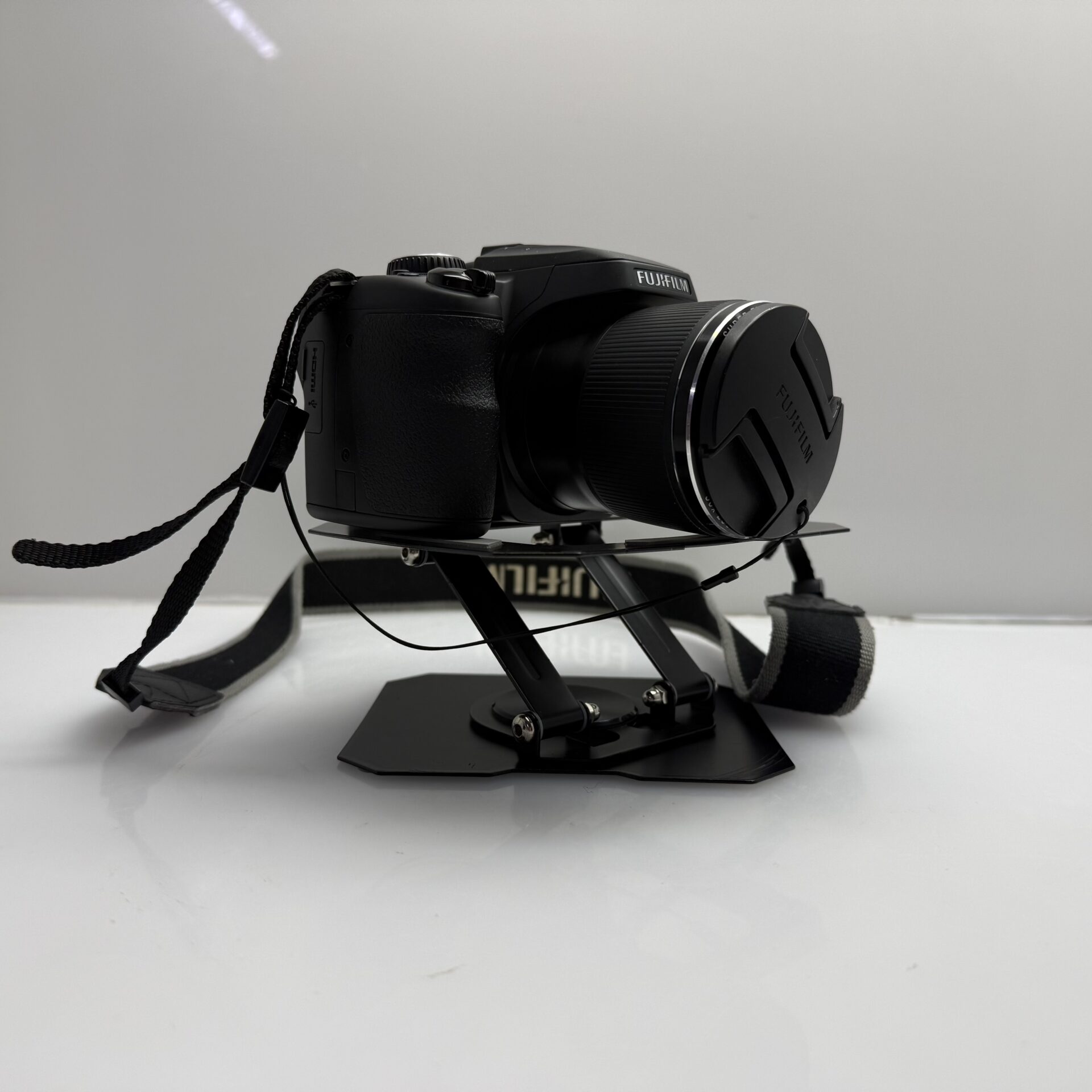 Fujifilm FinePix SL 1000 Black 50x Full HD 24-1200 mm Equiv - (Grade B) Minor Crack Screen - Image 3