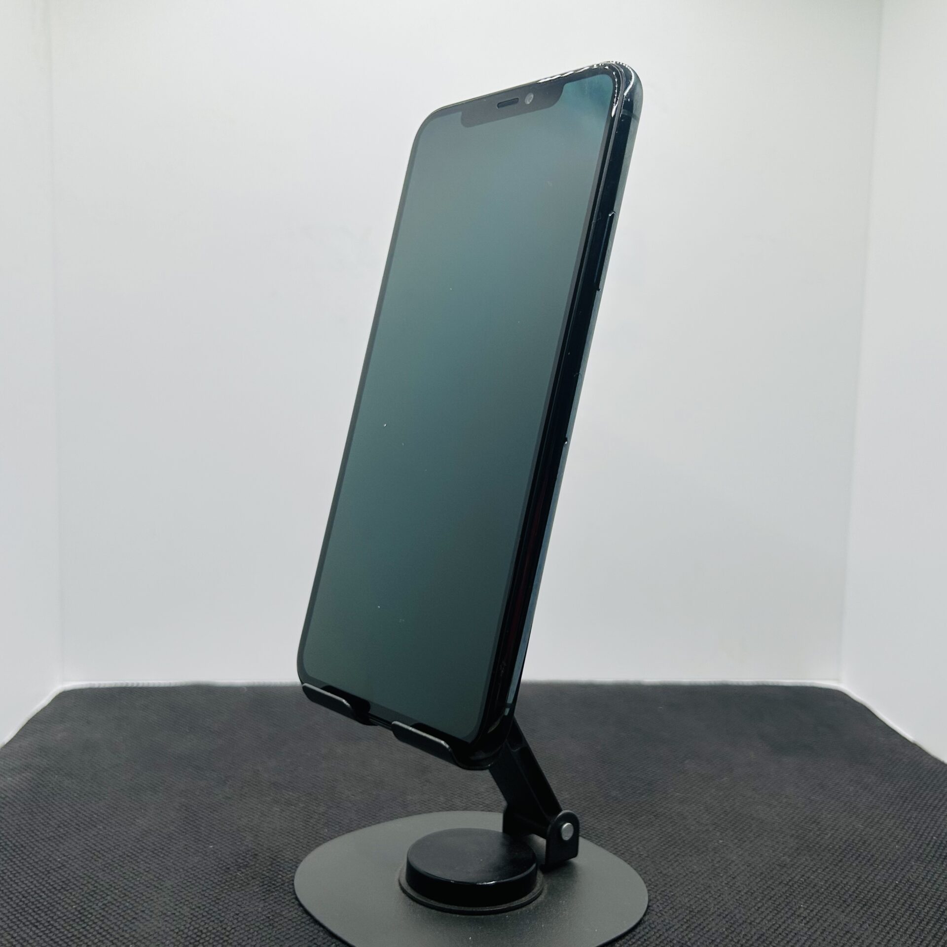 Apple iPhone 11 Pro Max 64GB Space Gray - (Grade B) - Image 7