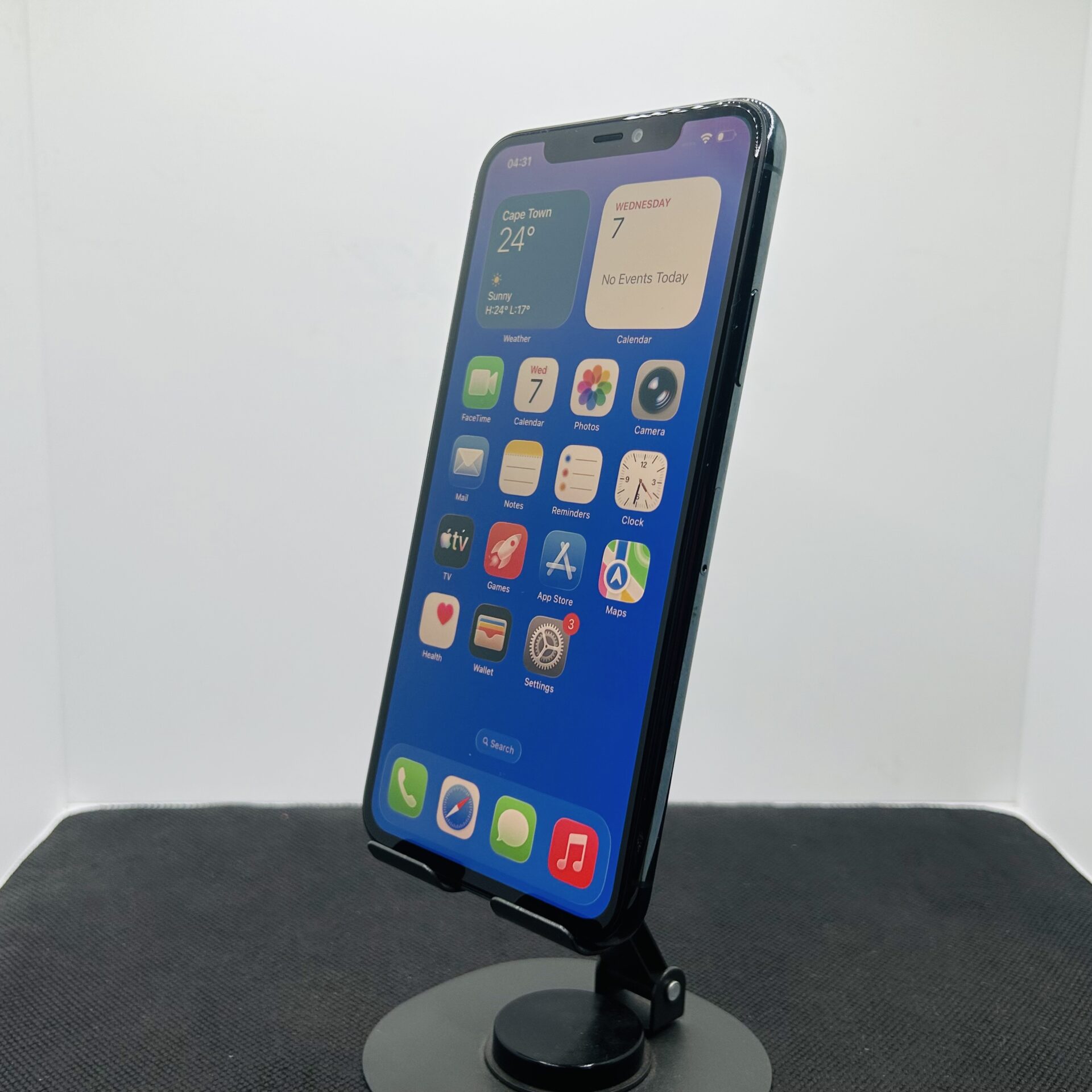 Apple iPhone 11 Pro Max 64GB Space Gray - (Grade B) - Image 4