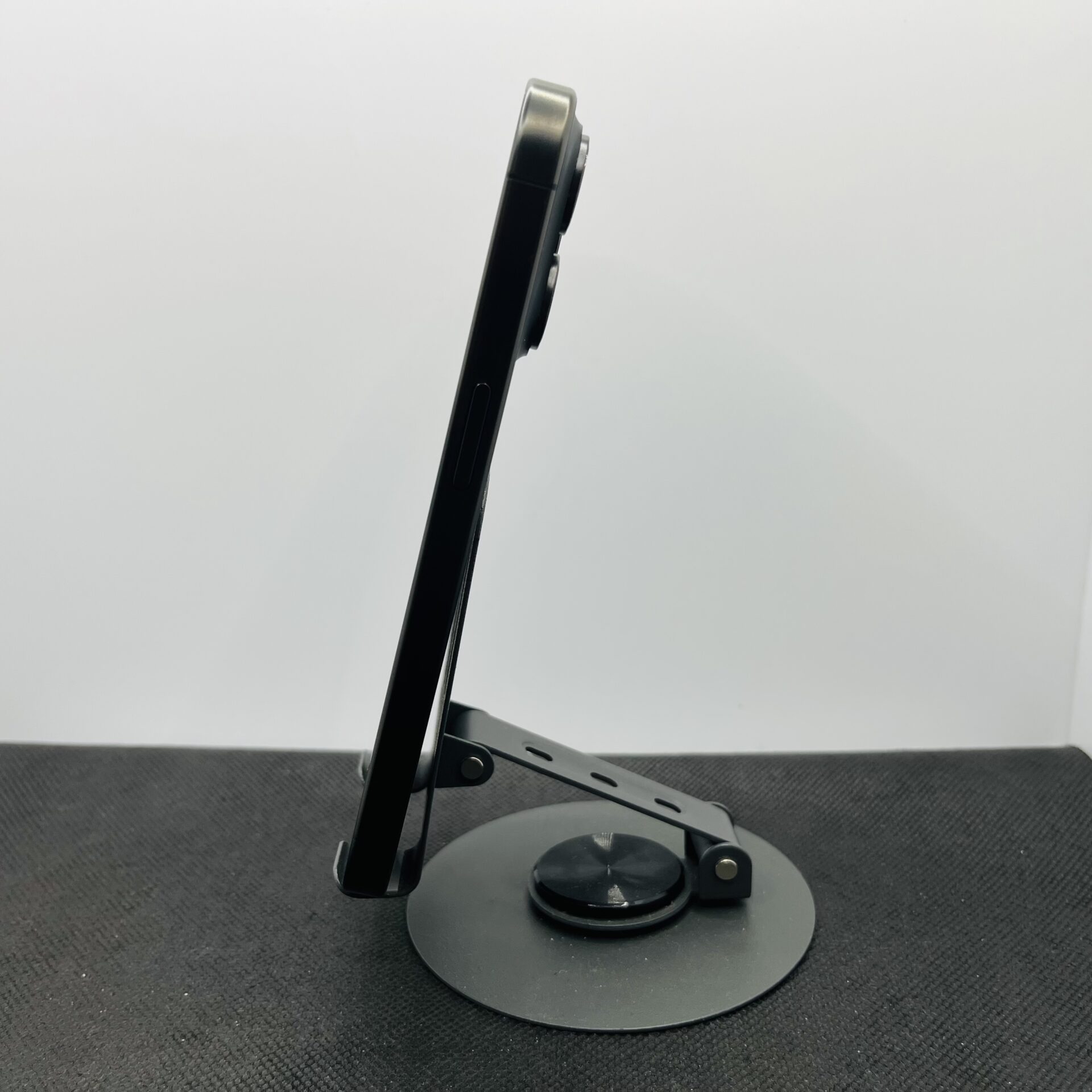 Apple iPhone 15 Pro 512GB Black Titanium (Grade B) - Image 5