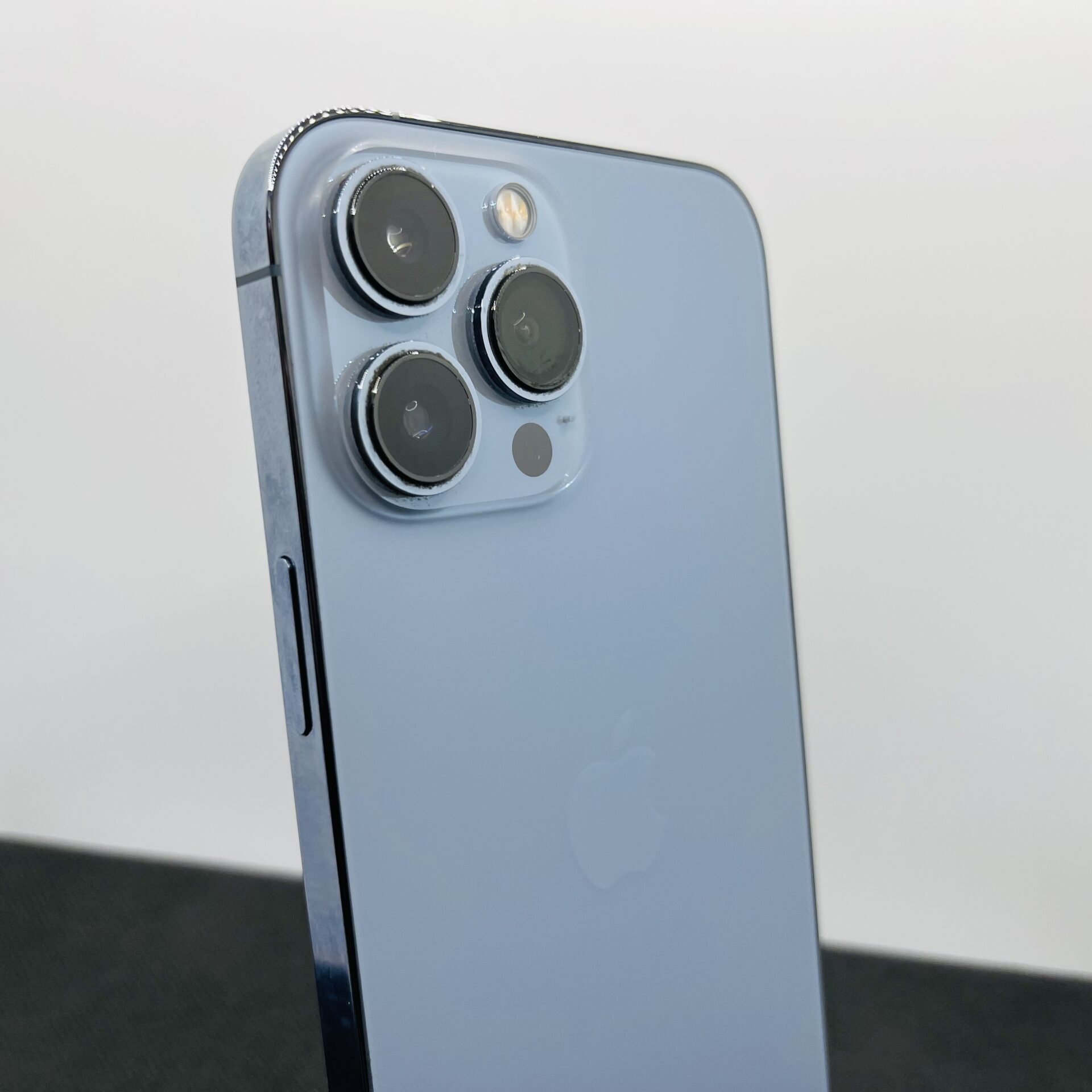 Apple iPhone 13 Pro Max 512GB Blue (Grade B) - Image 9