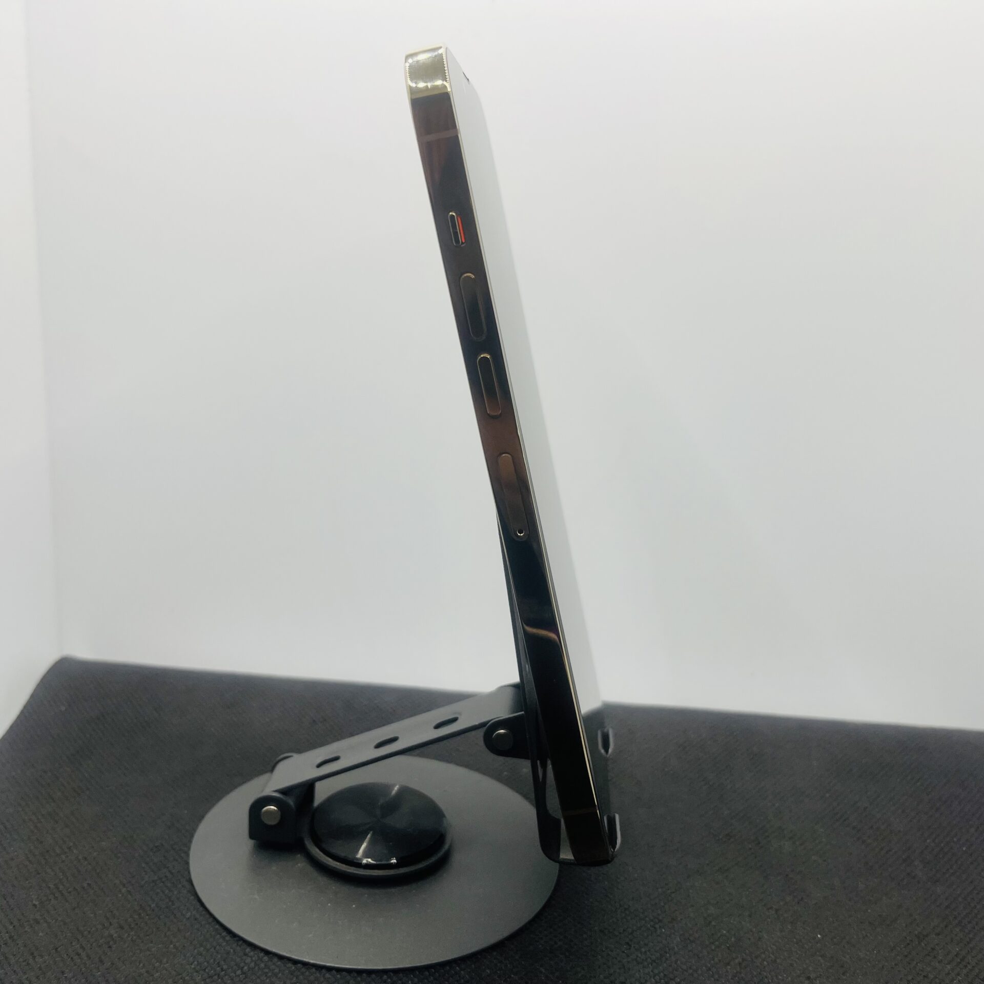 Apple iPhone 13 Pro Max 128GB Gold (Grade B) - Image 6