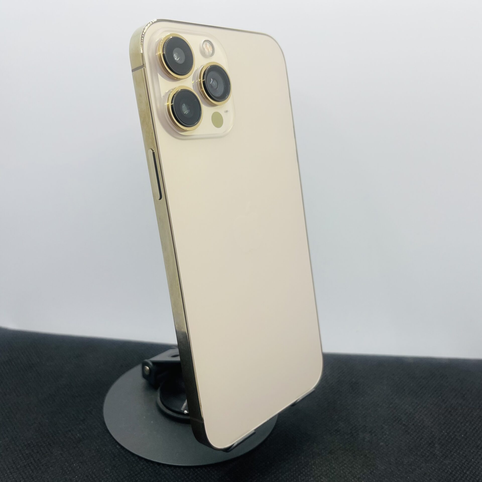 Apple iPhone 13 Pro Max 128GB Gold (Grade B) - Image 8