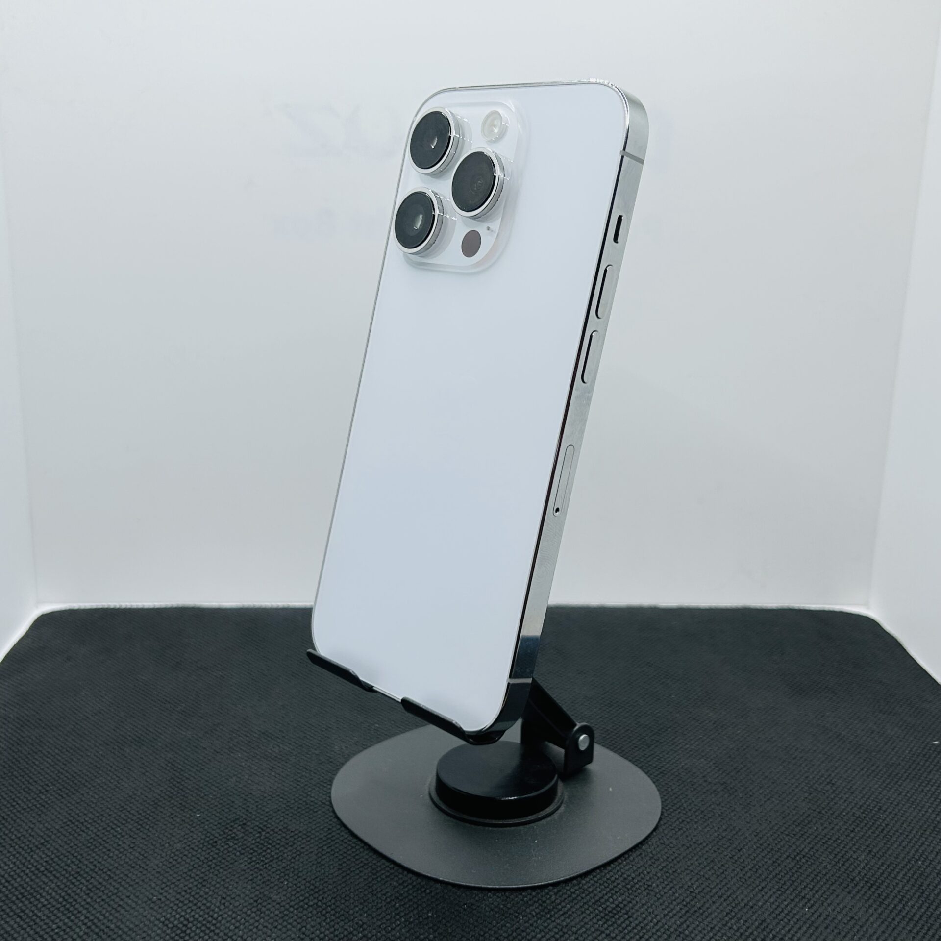 Apple iPhone 14 Pro 256GB Silver -(Grade B) - Image 10