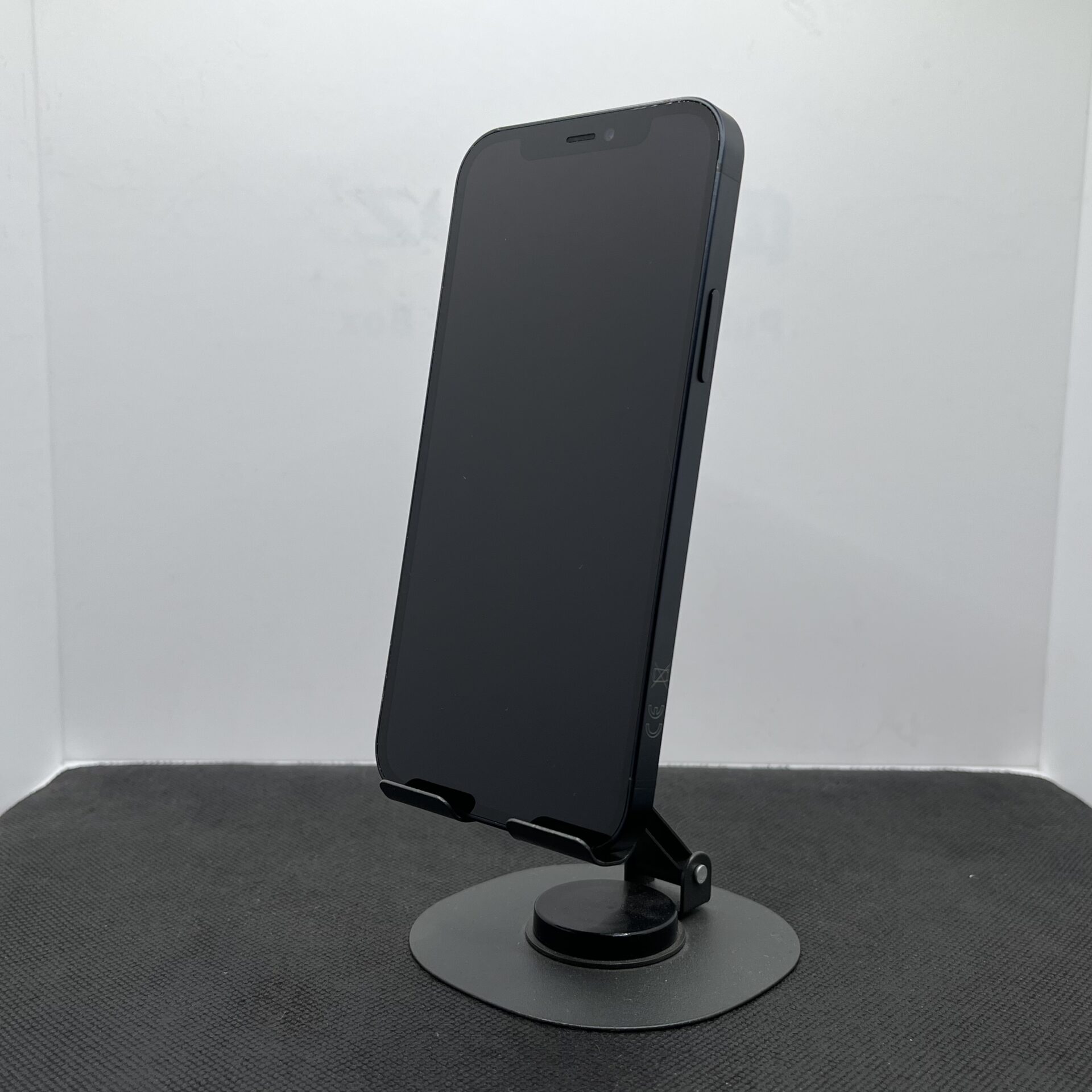 Apple iPhone 12 256GB Midnight - (Grade B) - Image 7