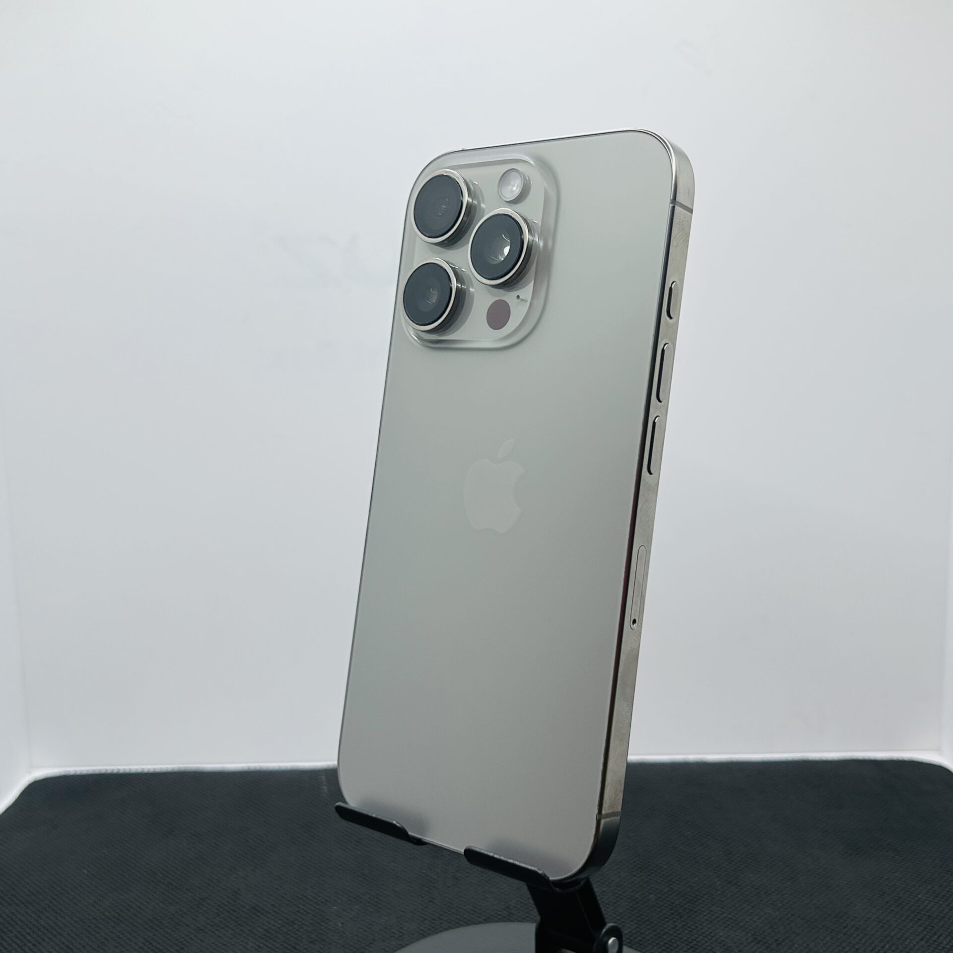 Apple iPhone 16 Pro 256GB Natural Titanium - (Grade A) - Image 11