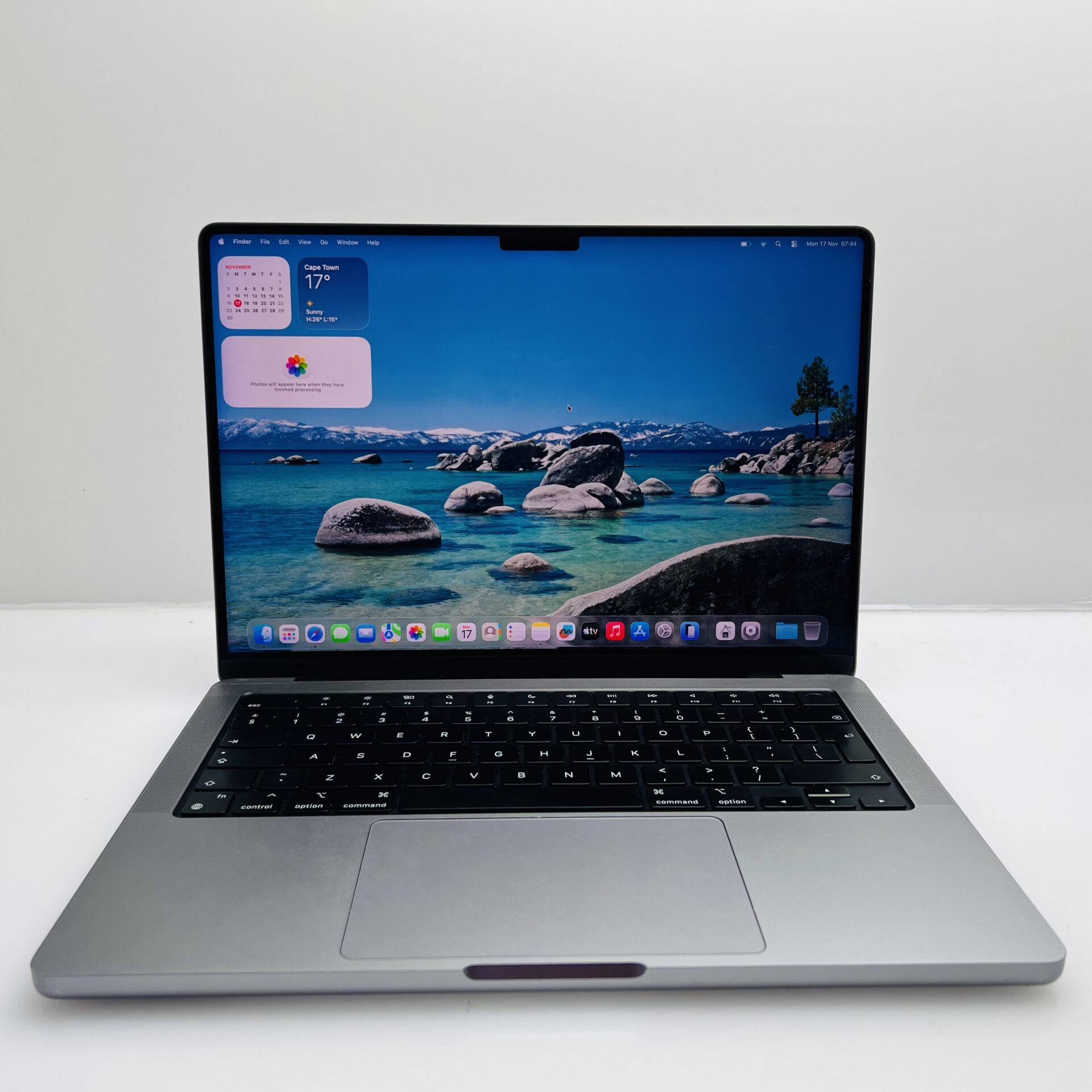 Apple Macbook Pro “M1 Pro” 14-Inch 10 CPU/16 GPU (2021) 16GB RAM 1TB SSD Space Gray – (Grade B) - Image 2